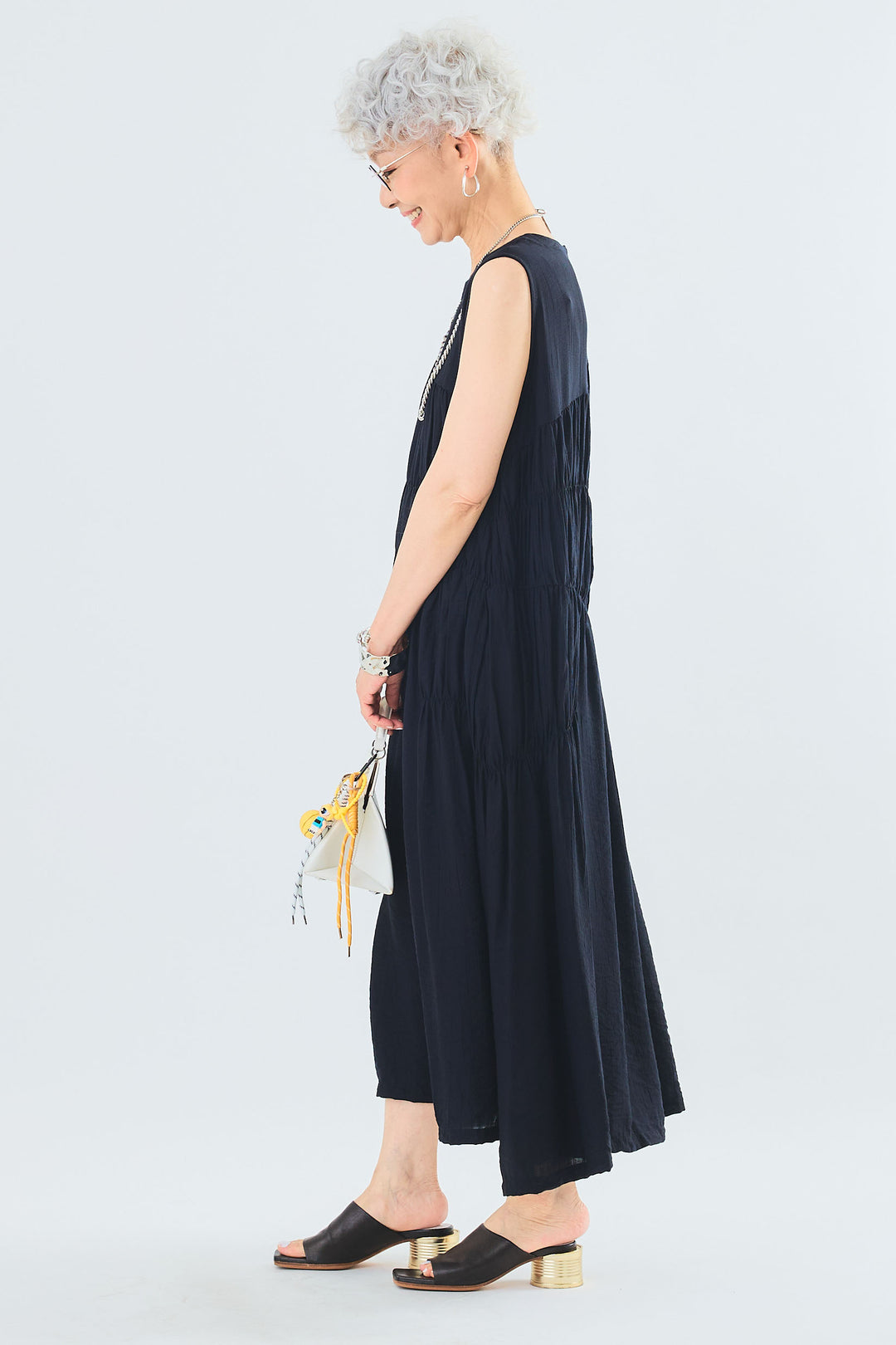 【予約】シャーリングアシンメトリーティアードワンピース