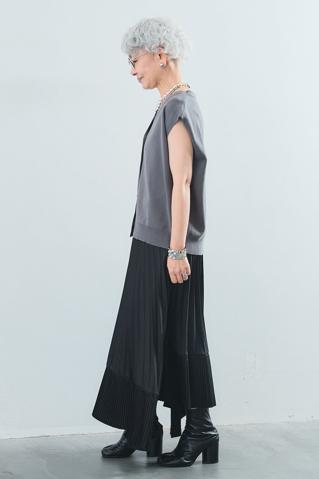 【SET】ベーシックリブタンク+Vネックコットンニットベスト+アシンメトリープリーツスカート(3set)