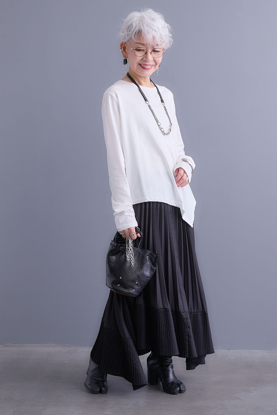 予約】アシンメトリーロンT – AIJAN