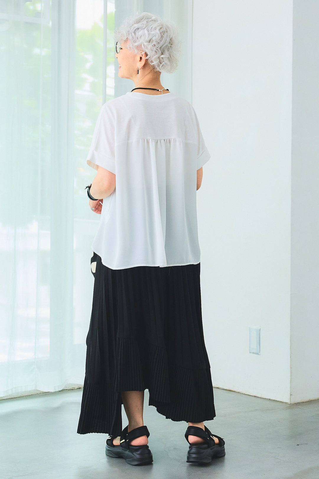 【SET】ÉPANOUEバックシフォンフレアロゴT+アシンメトリーラッフルプリーツスカート(2set)
