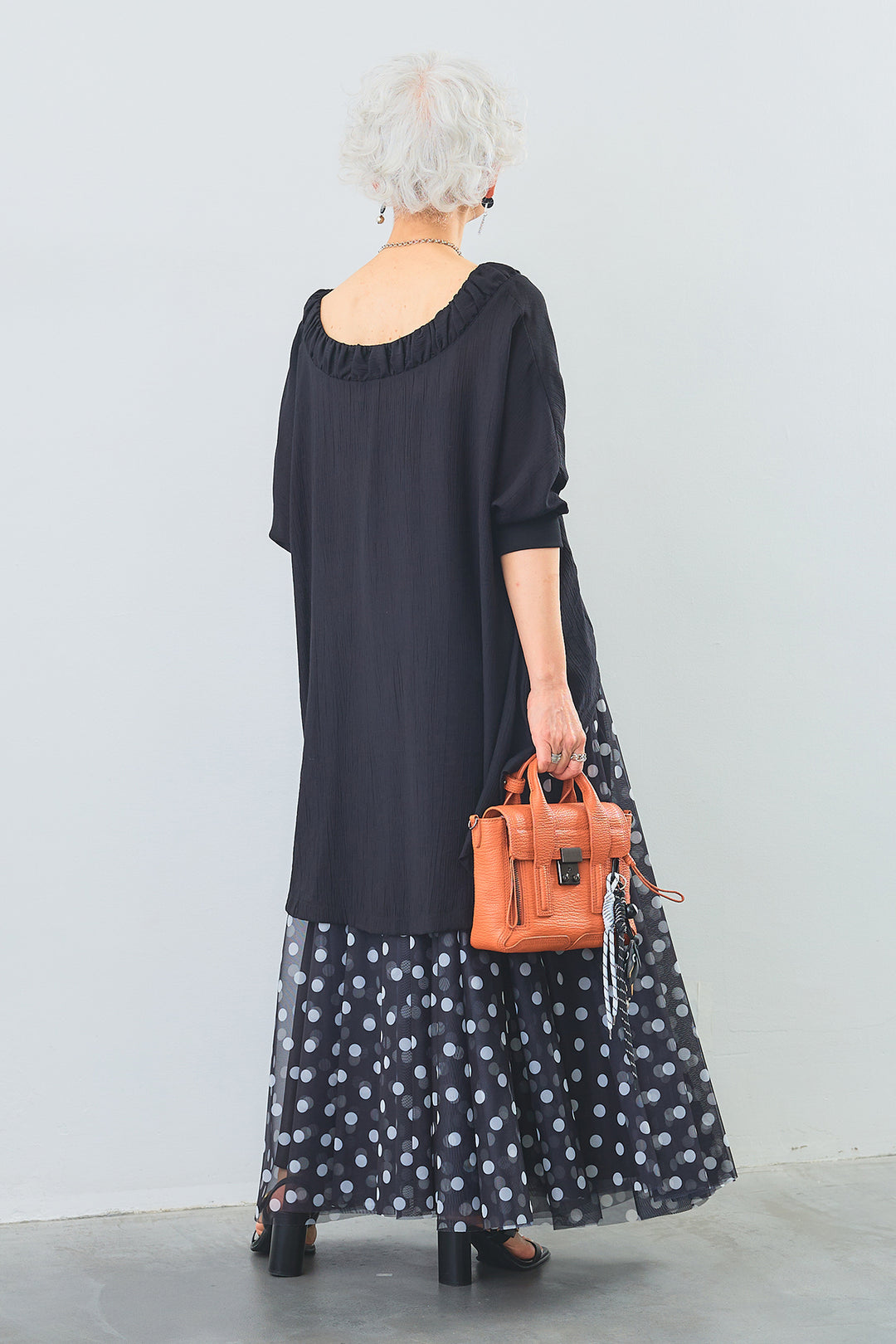 【SET】ギャザーネックロングテールZIPブラウス+ドットチュールフレアスカート(2set)