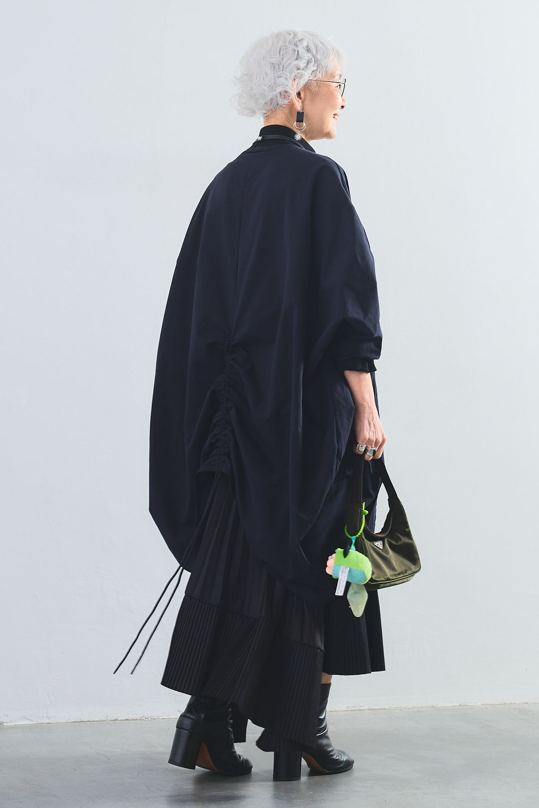 【SET】バックロングドルマンブルゾン+アシンメトリープリーツスカート(2set)