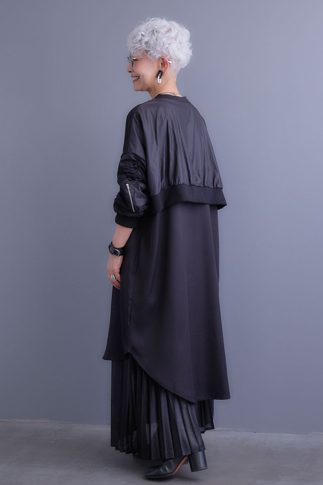 【SET】アシンメトリーロンT+MA-1ドッキングデザインロングシャツ+レザーライクプリーツスカート(3set)