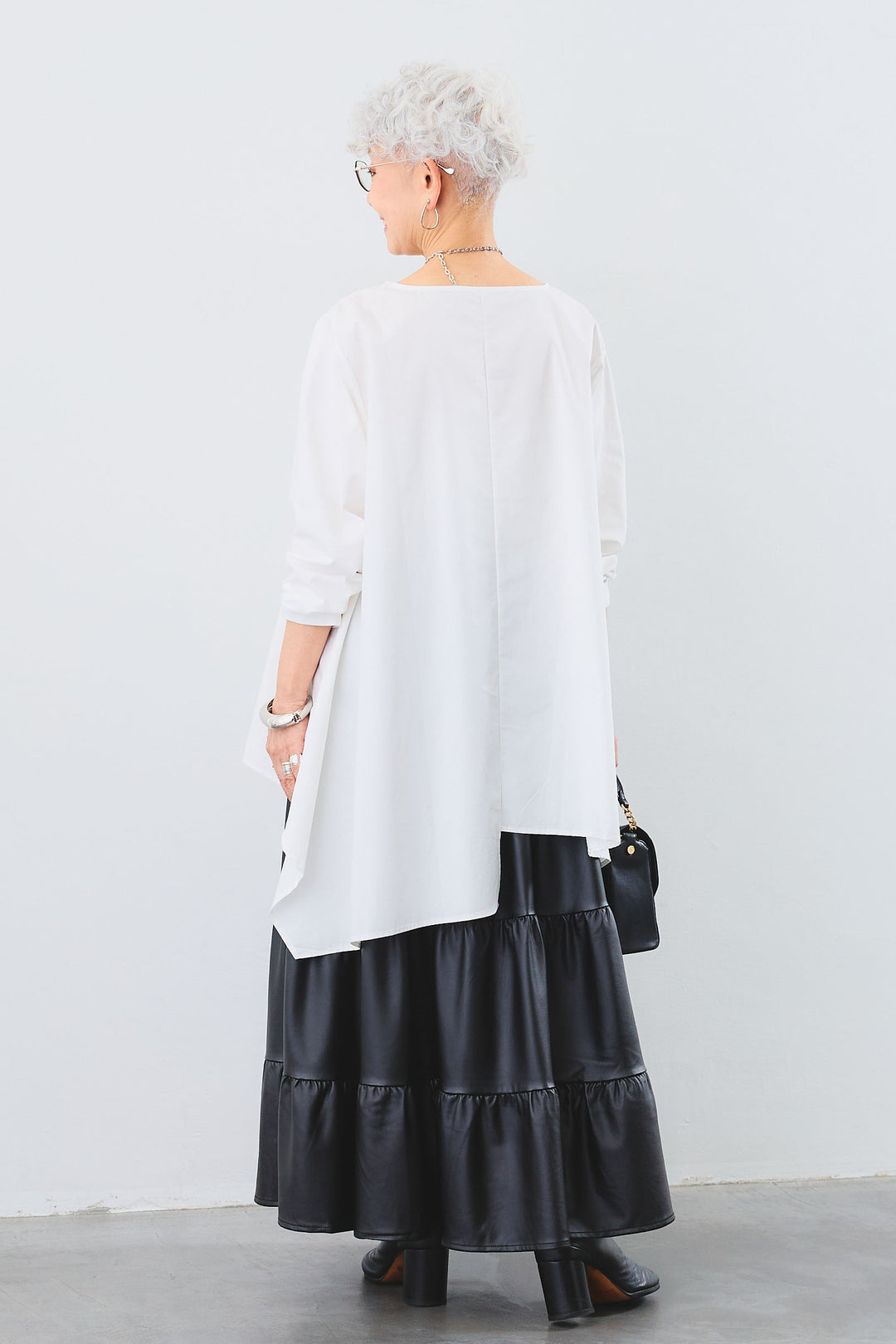 【SET】Vネックカラーアシンメトリーチュニックシャツ+エコレザーティアードフレアロングスカート(2set)