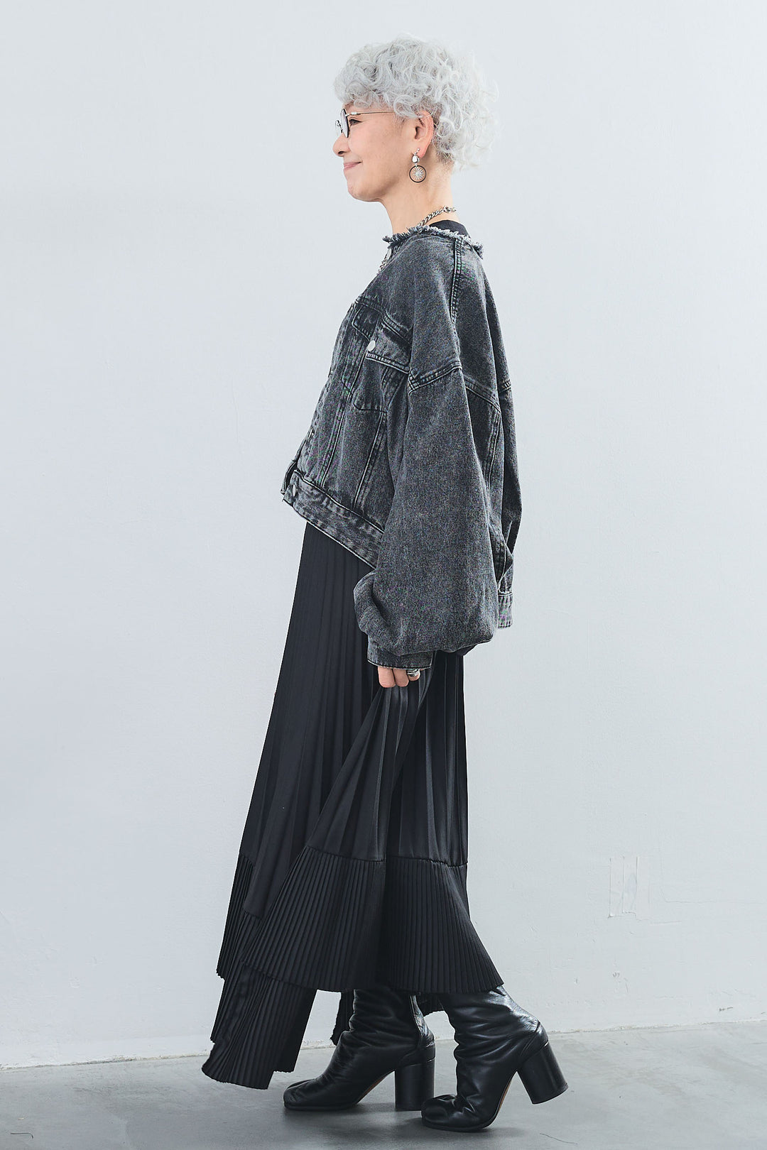 【SET】"JOURNÉE"フロッキーロゴフレンチスリーブT+ボリュームスリーブノーカラーデニムジャケット+アシンメトリープリーツスカート(3set)