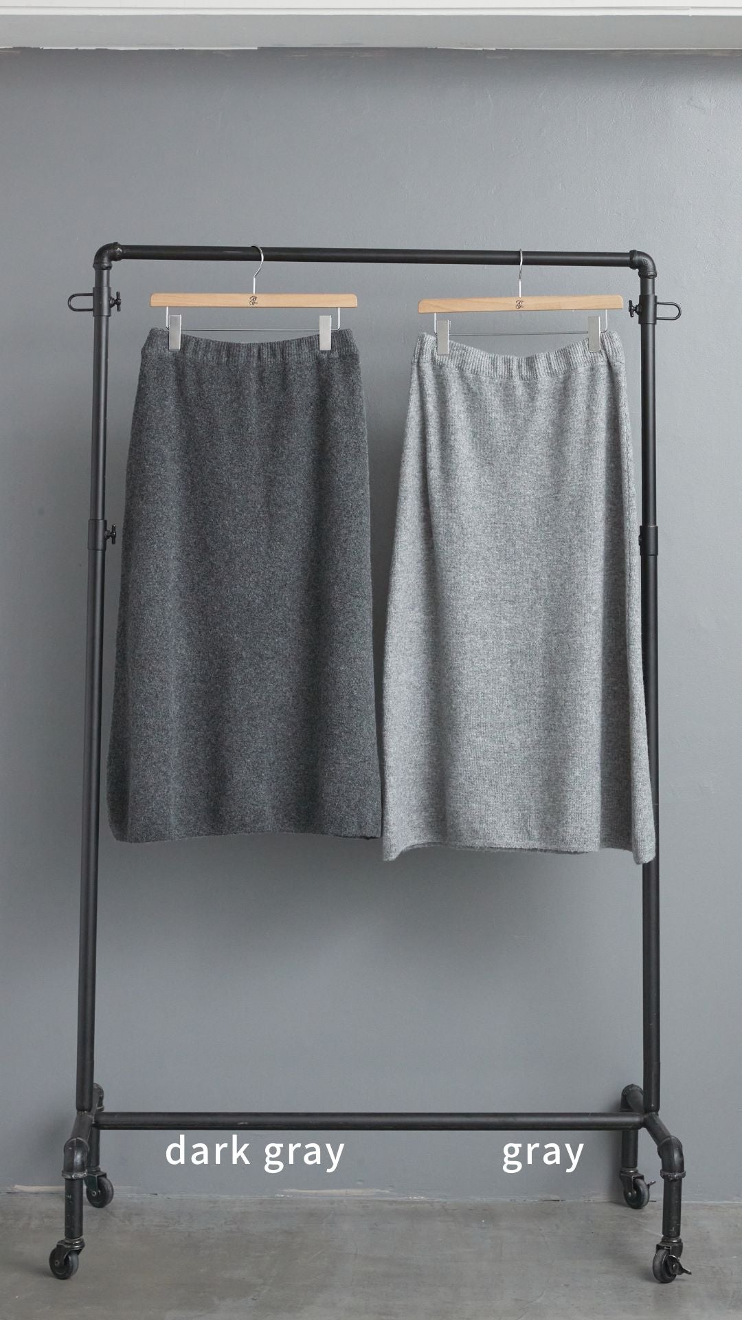 【SET】ビジューニットセットアップ+ラウンドシルエットエコレザーノーカラージャケット(2set)