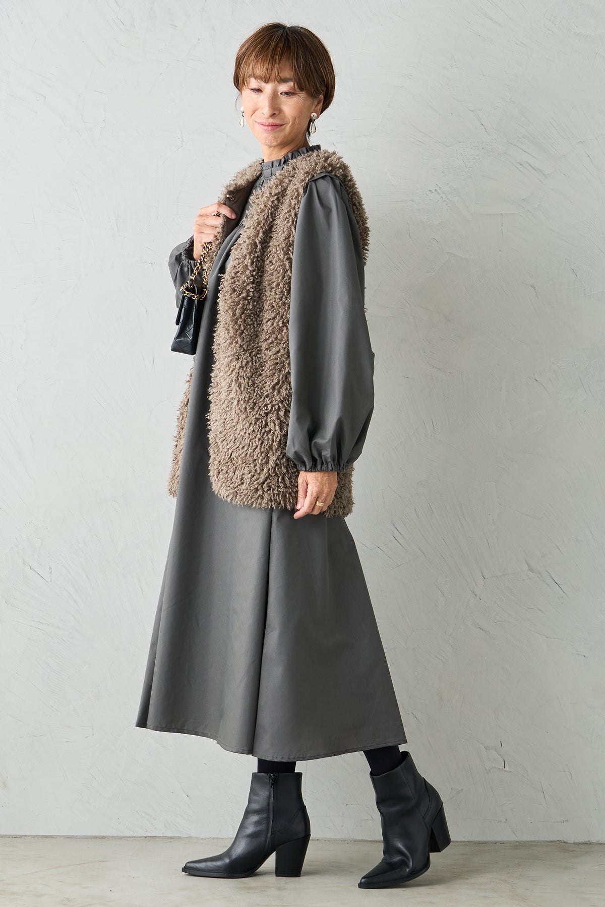 SET】シャーリングシャツワンピース+プードルボアミドル丈ベスト