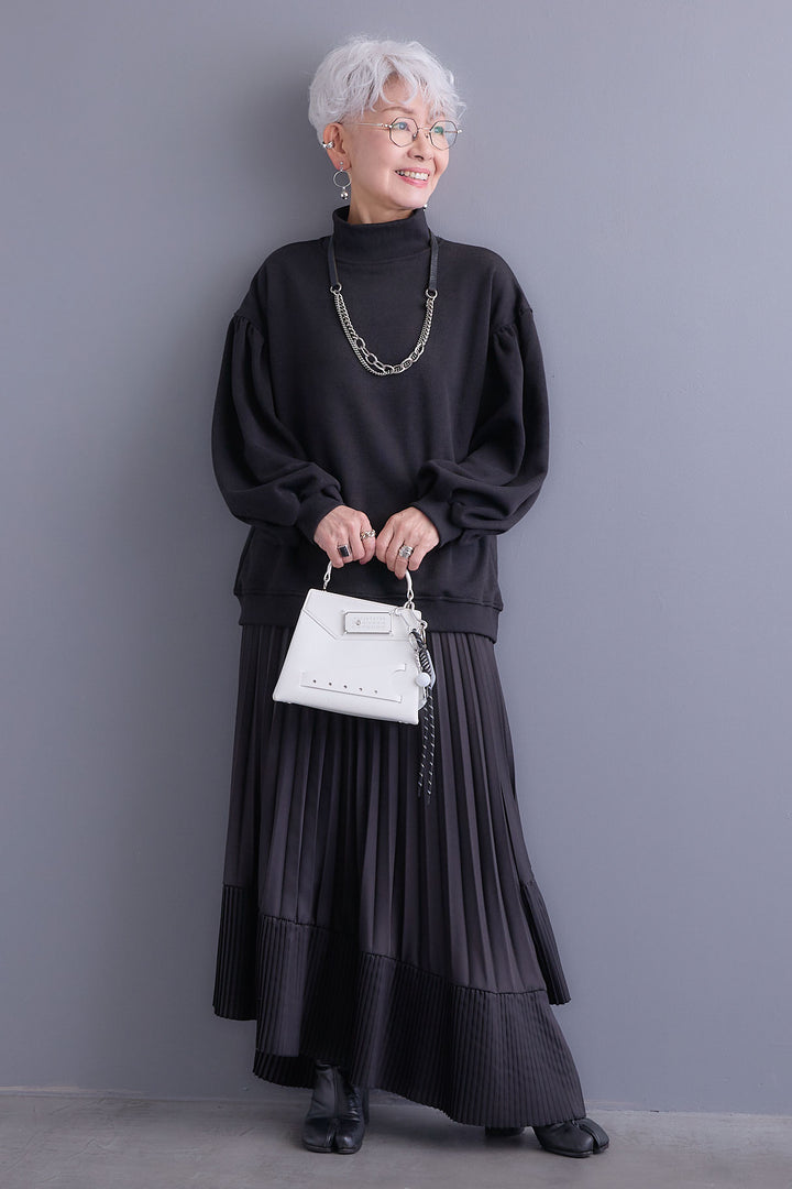 【予約】ボリュームスリーブモックネックプルオーバー