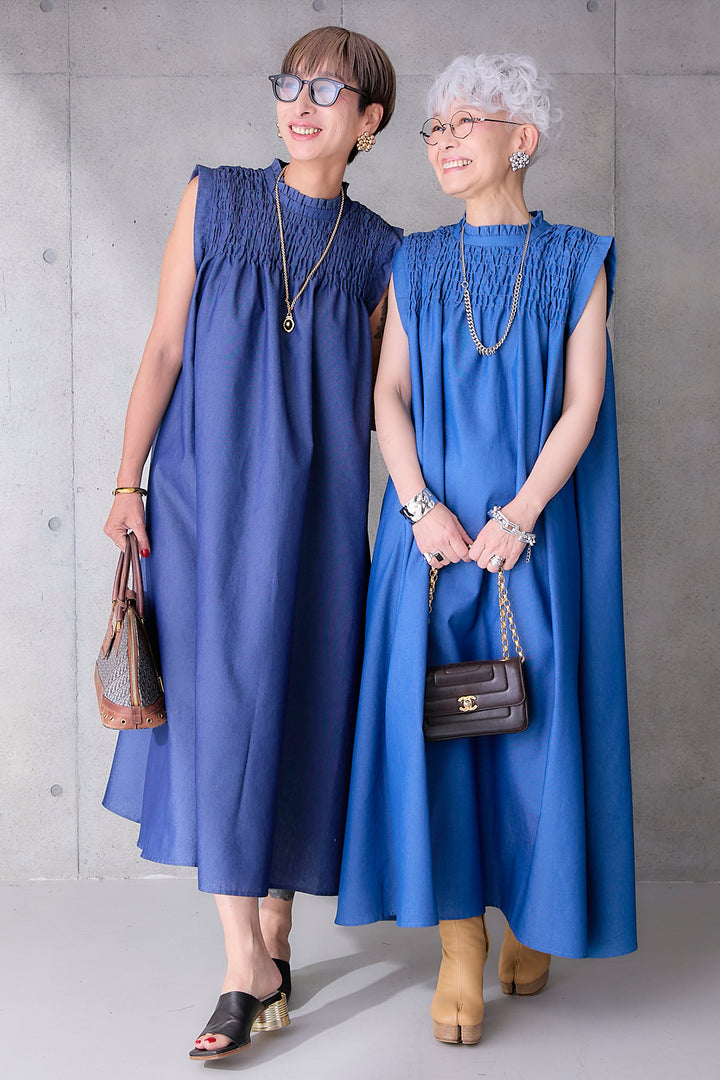 【予約】ソフトデニムシャーリングスタンドネックワンピース