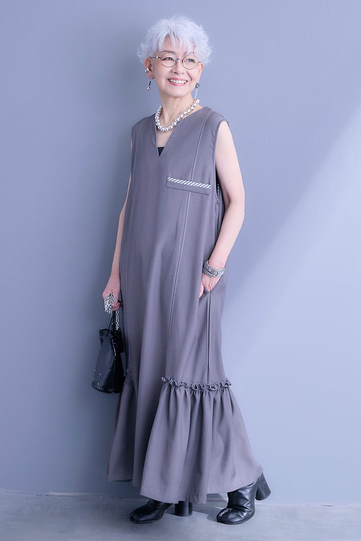 【予約】パイピングデザインスキッパーノースリーブワンピース