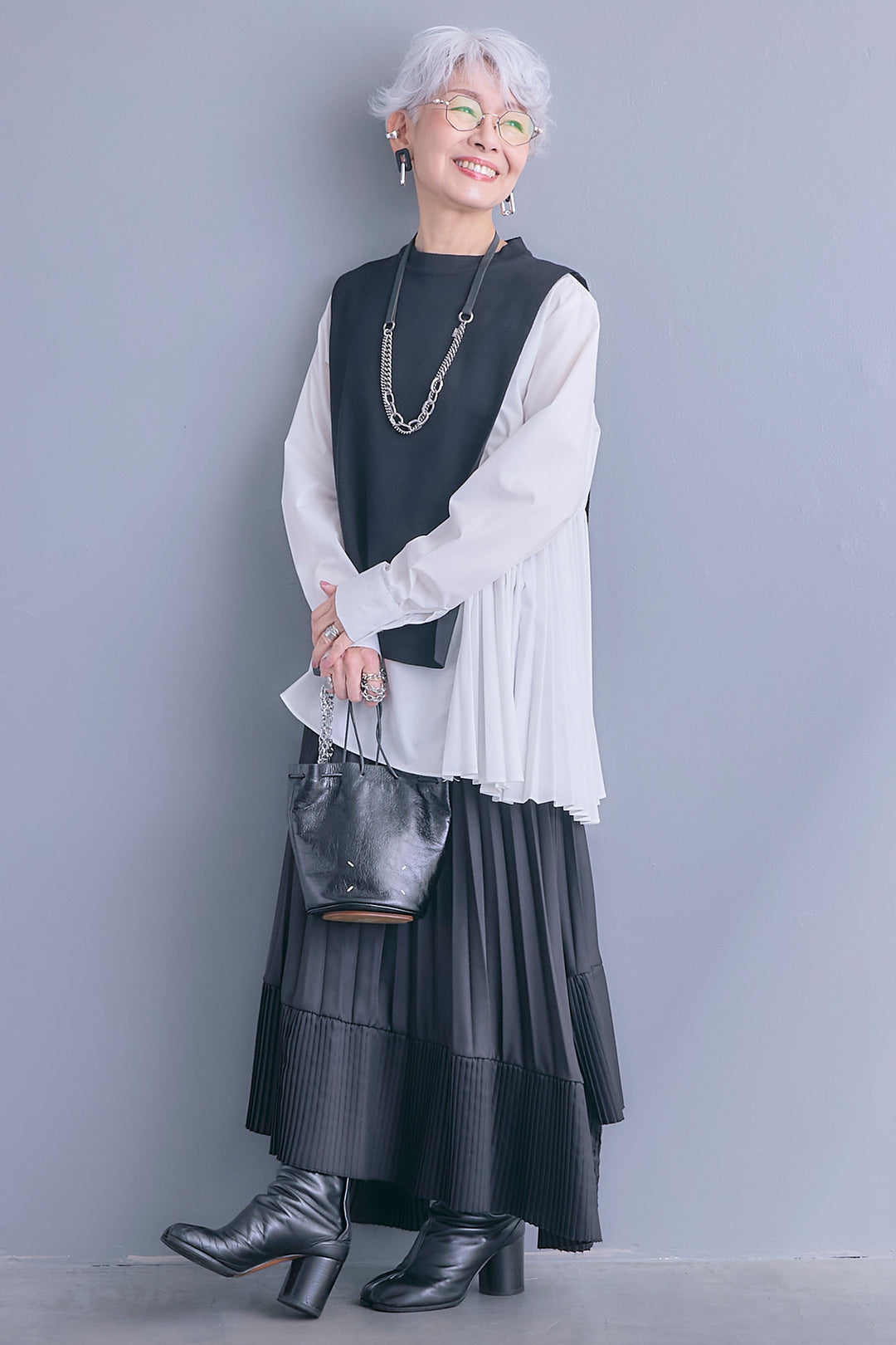 【予約】アシメサイドプリーツブラウス+サイドオープンニットベスト(ベルト付き)