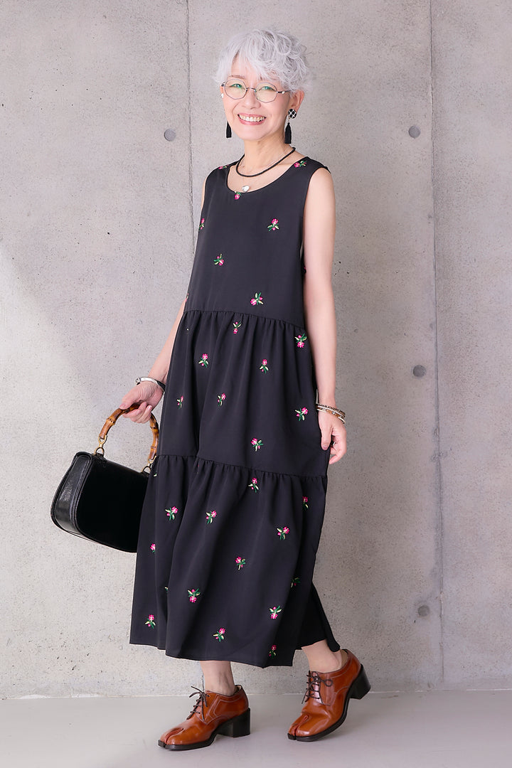【予約】プチフローラルエンブロイダリーワンピース
