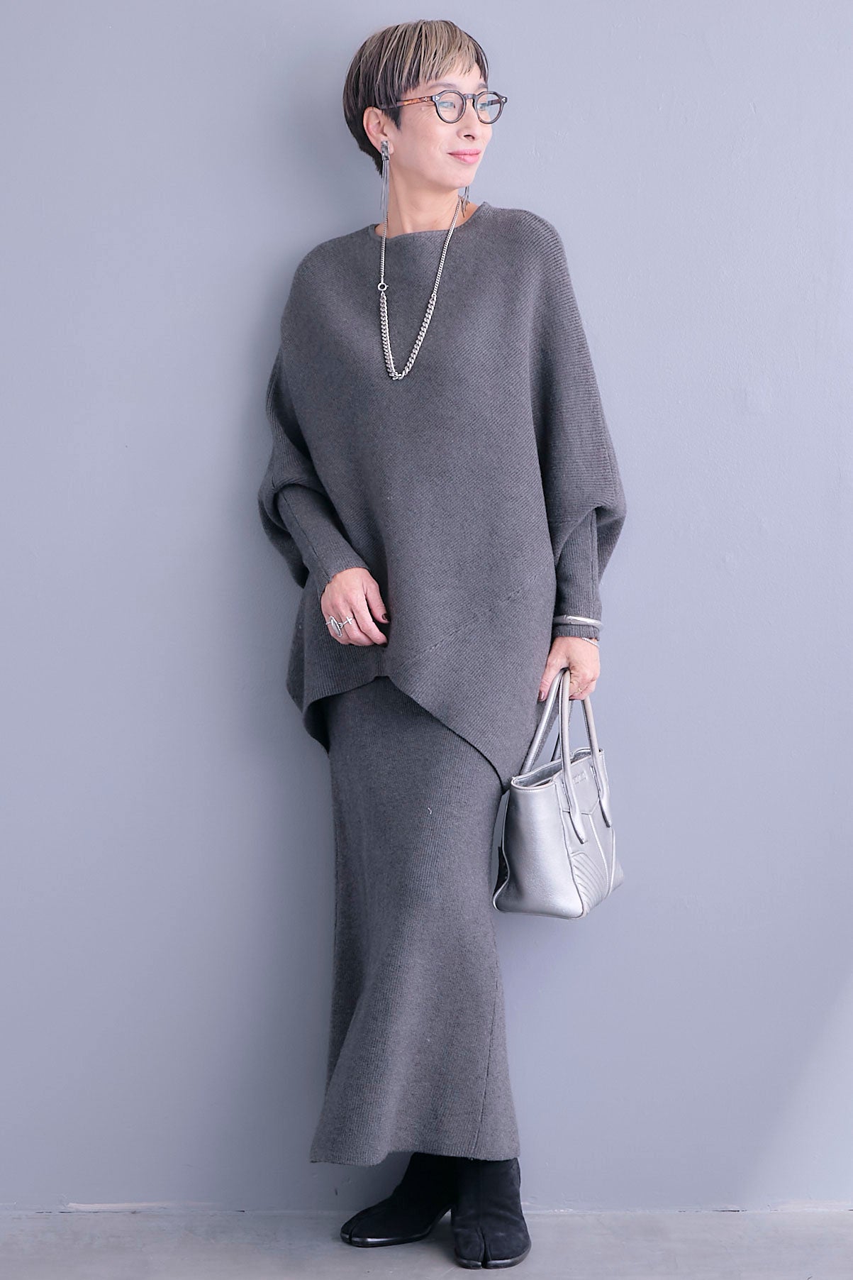 予約】ウール混ドルマンニット&スカート【セットアップ】 – AIJAN