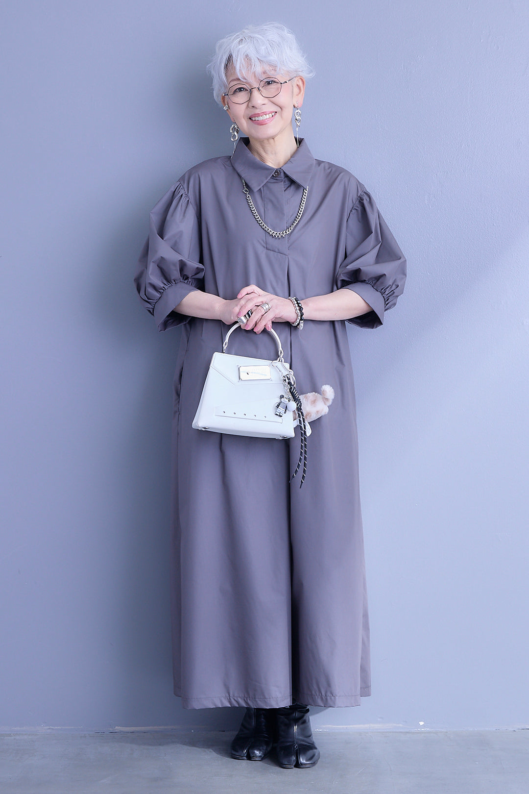 【予約】バックロゴエンブロイダリーボリュームスリーブシャツワンピース