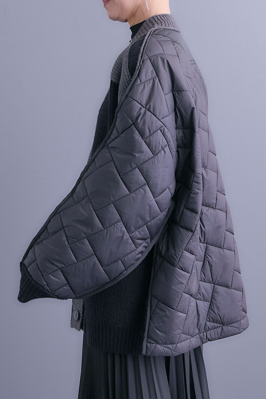 【SET】バックキルティングローゲージニットカーディガン【ストール付き】+アシンメトリープリーツスカート(2set)