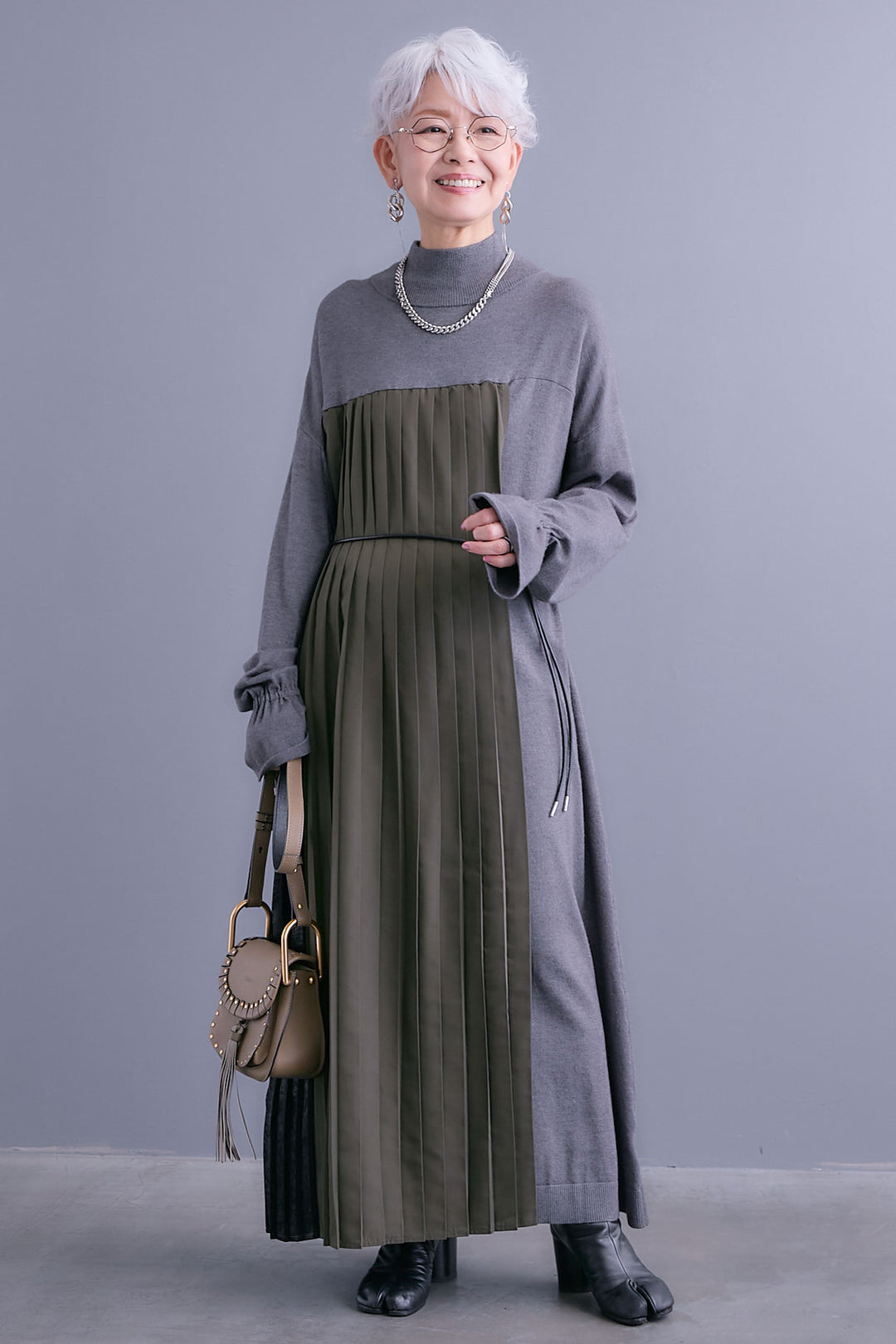 【予約】メタリックプリーツドッキングニットワンピース