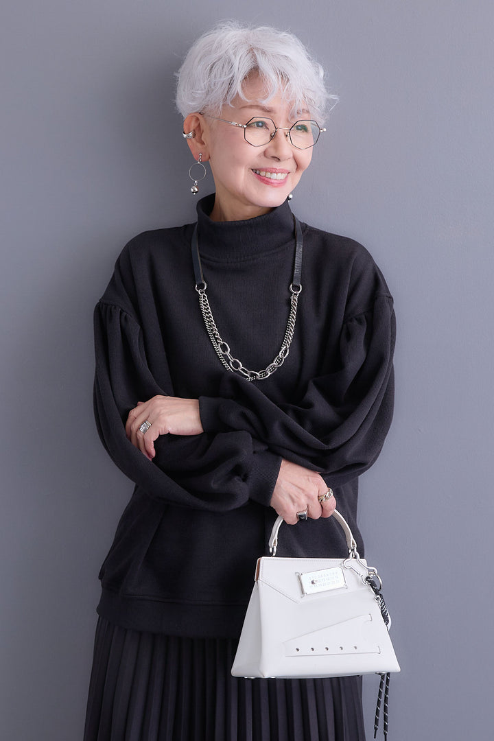 【予約】ボリュームスリーブモックネックプルオーバー