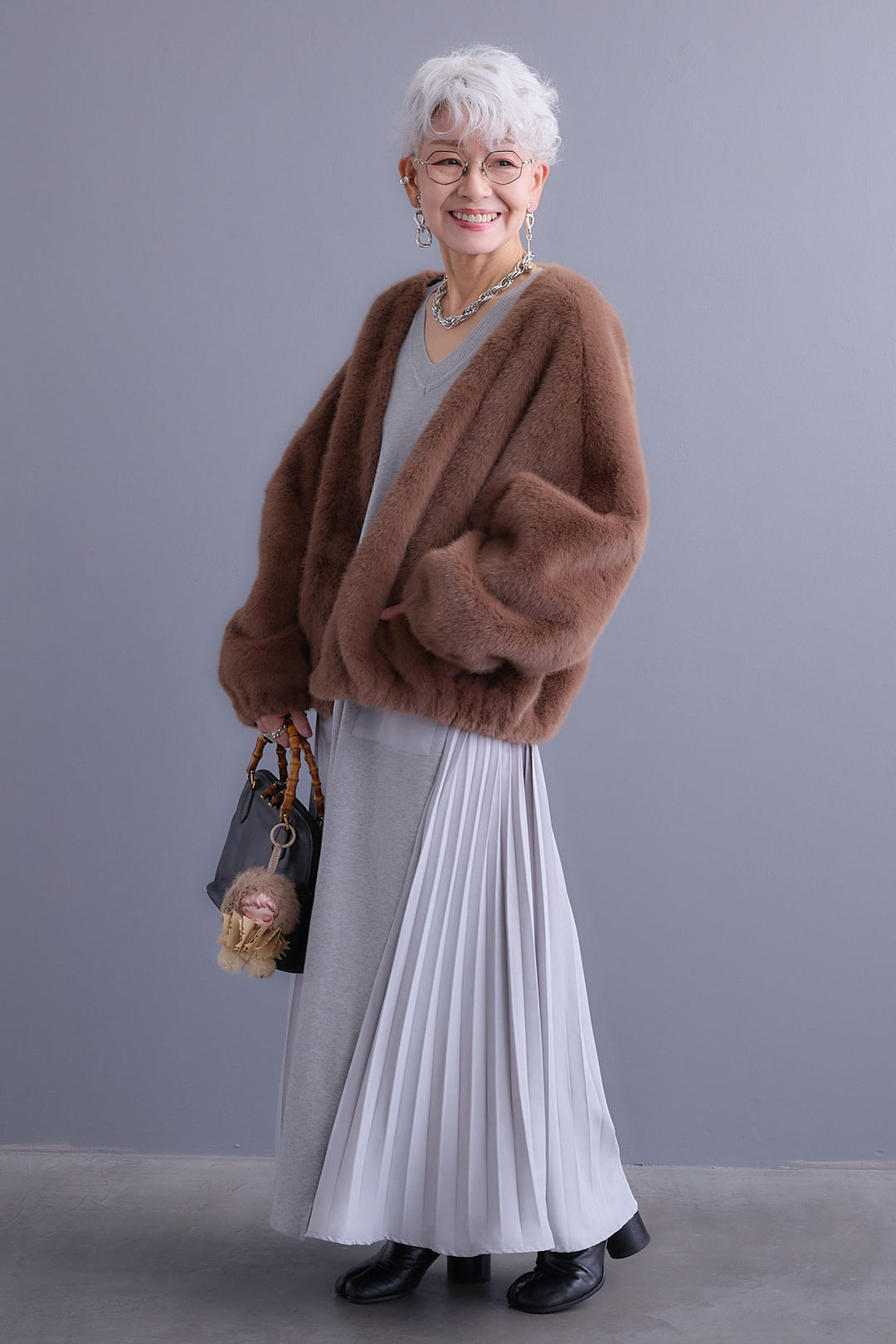 【予約】ノーカラーラウンドシルエットファーコート