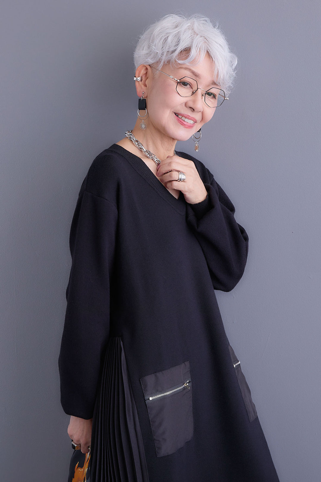 【予約】ZIPポケットサイドプリーツニットワンピース