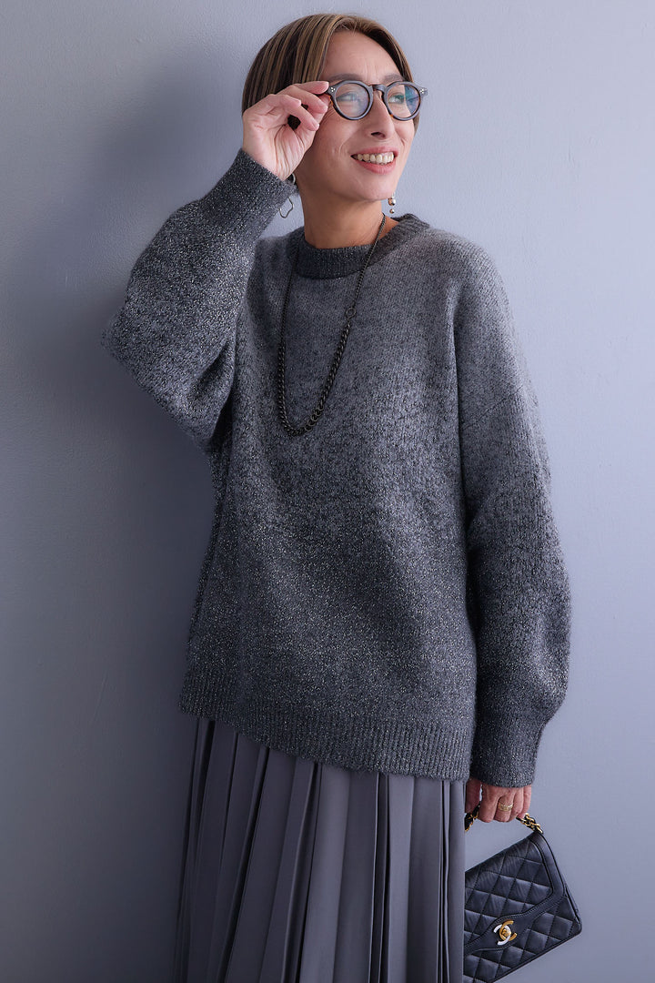 【予約】グラデーションラメクルーネックニット