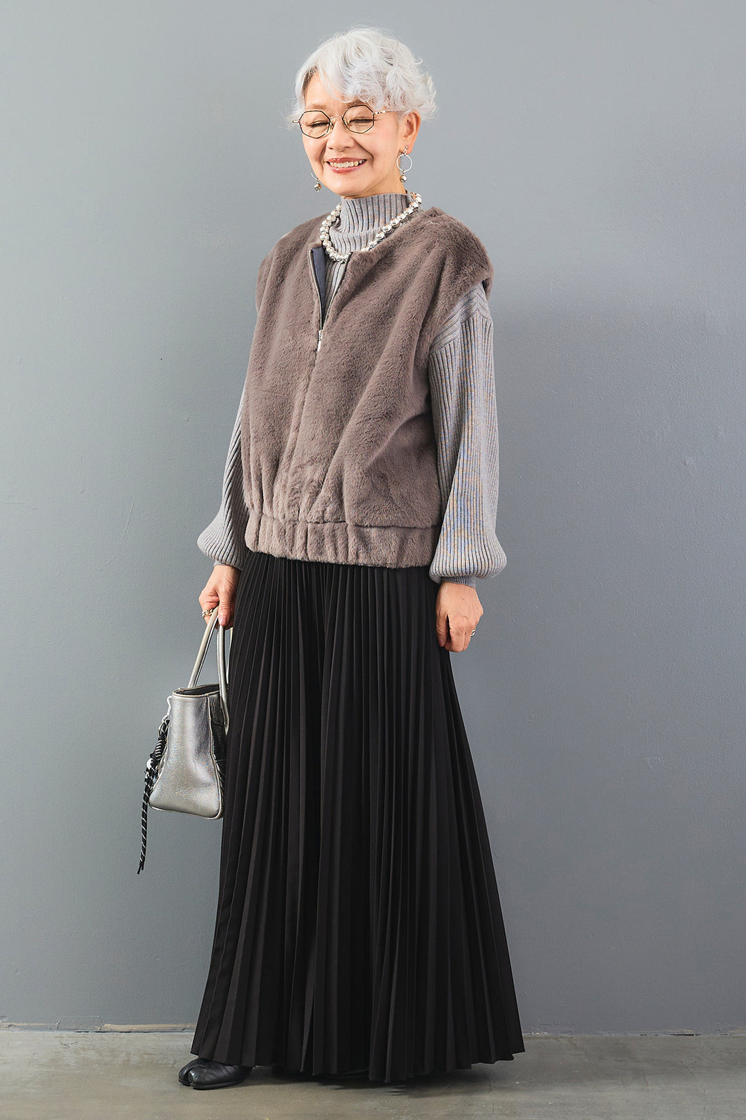 【SET】ボリュームスリーブハイネックリラクシーニット+フレンチスリーブヘムギャザーエコファーベスト+プリーツフレアパンツ(3set)