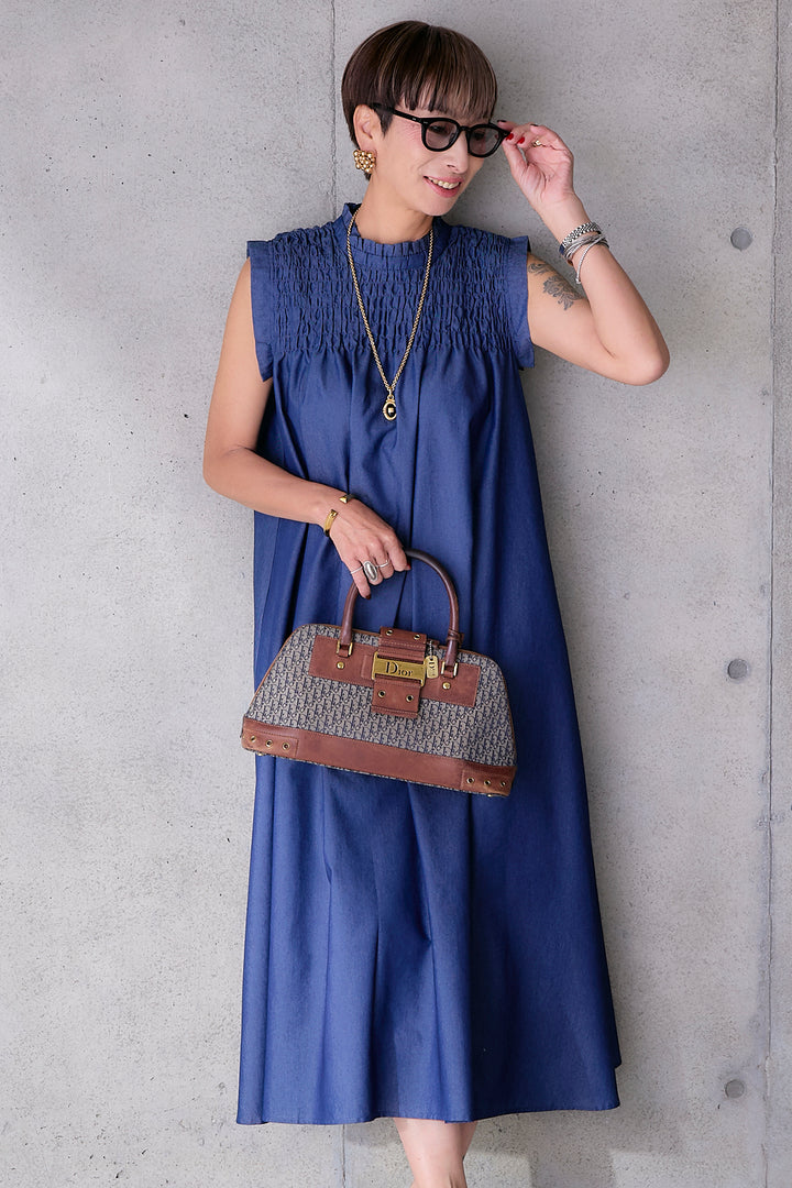 【予約】ソフトデニムシャーリングスタンドネックワンピース