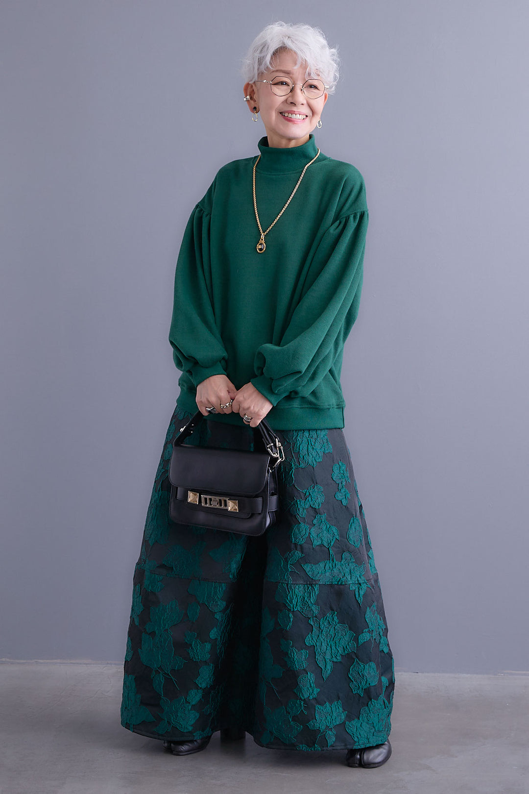 【予約】ボリュームスリーブモックネックプルオーバー