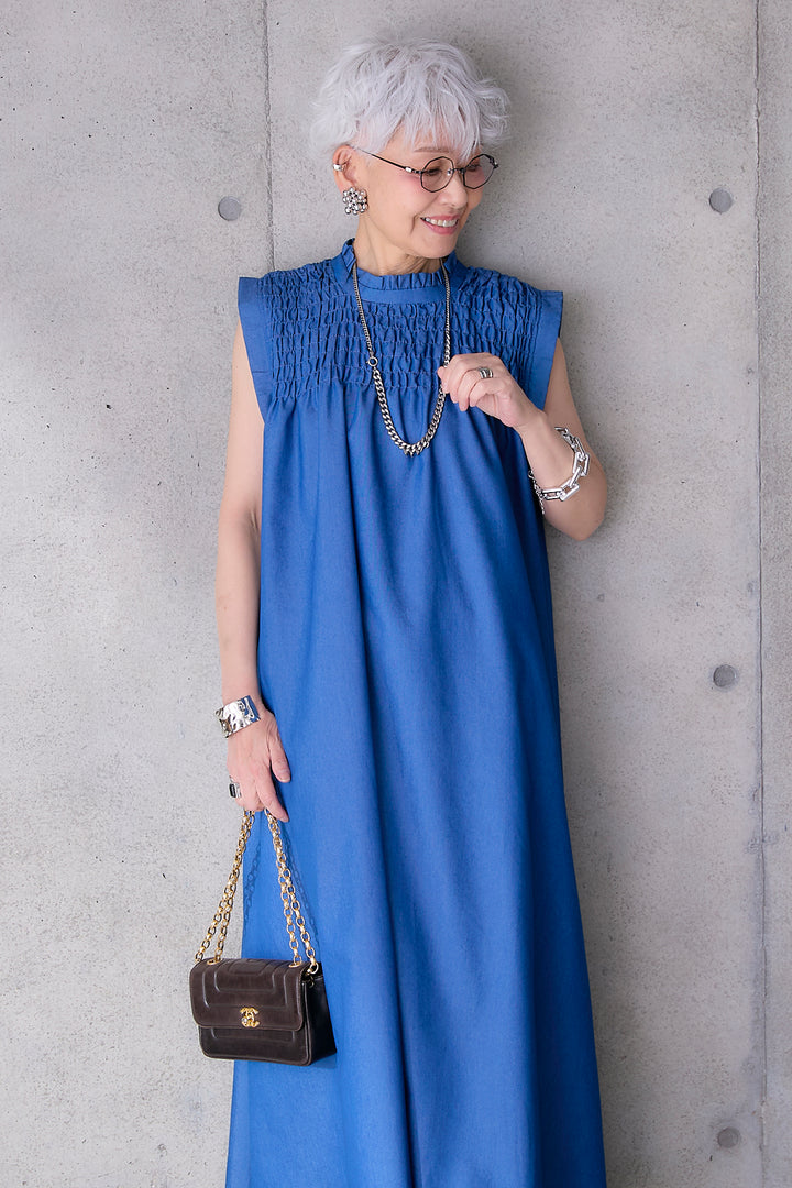 【予約】ソフトデニムシャーリングスタンドネックワンピース