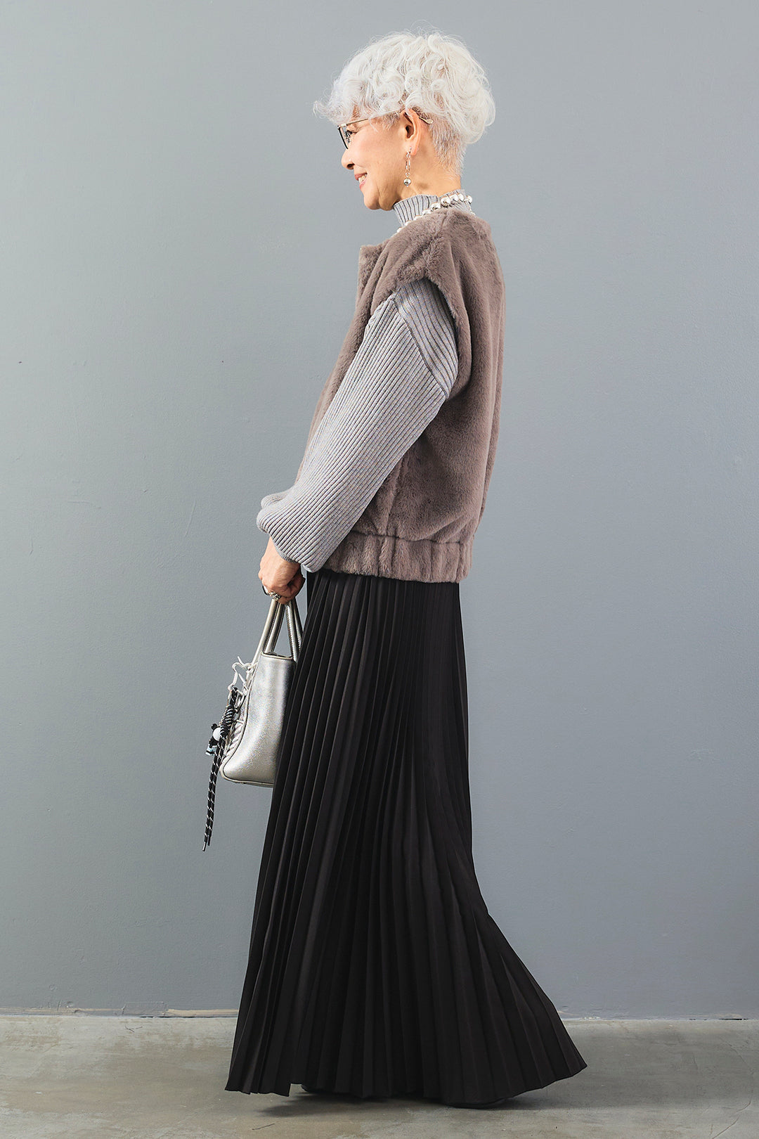 【SET】ボリュームスリーブハイネックリラクシーニット+フレンチスリーブヘムギャザーエコファーベスト+プリーツフレアパンツ(3set)