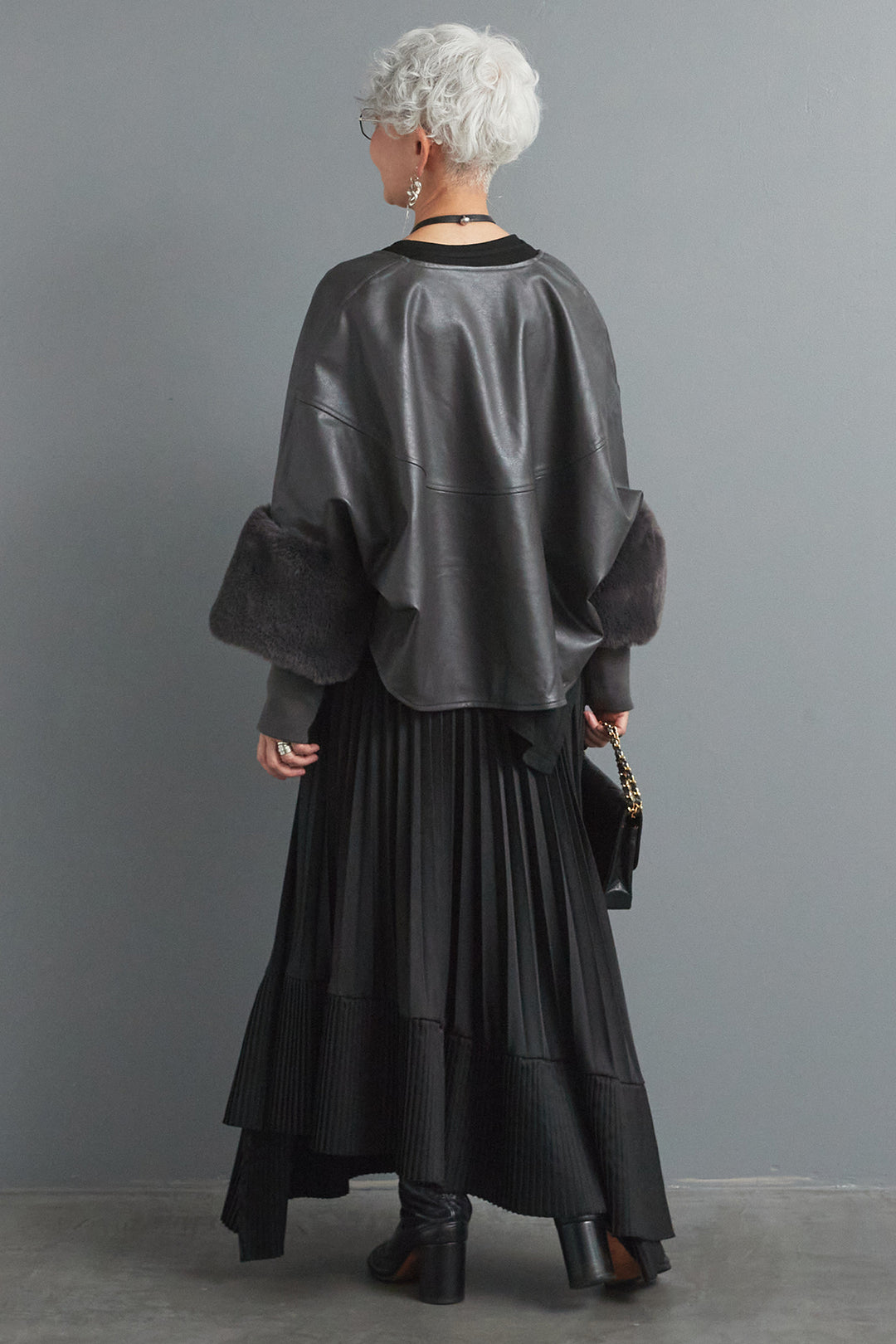 【SET】アシンメトリーロンT+ファースリーブドルマンエコレザージャケット+アシンメトリープリーツスカート(3set)