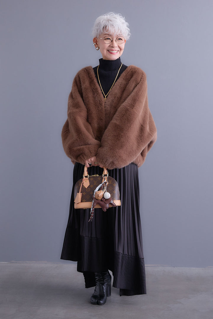 【SET】ボリュームスリーブハイネックリラクシーニット+ノーカラーラウンドシルエットファーコート+アシンメトリープリーツスカート(3set)