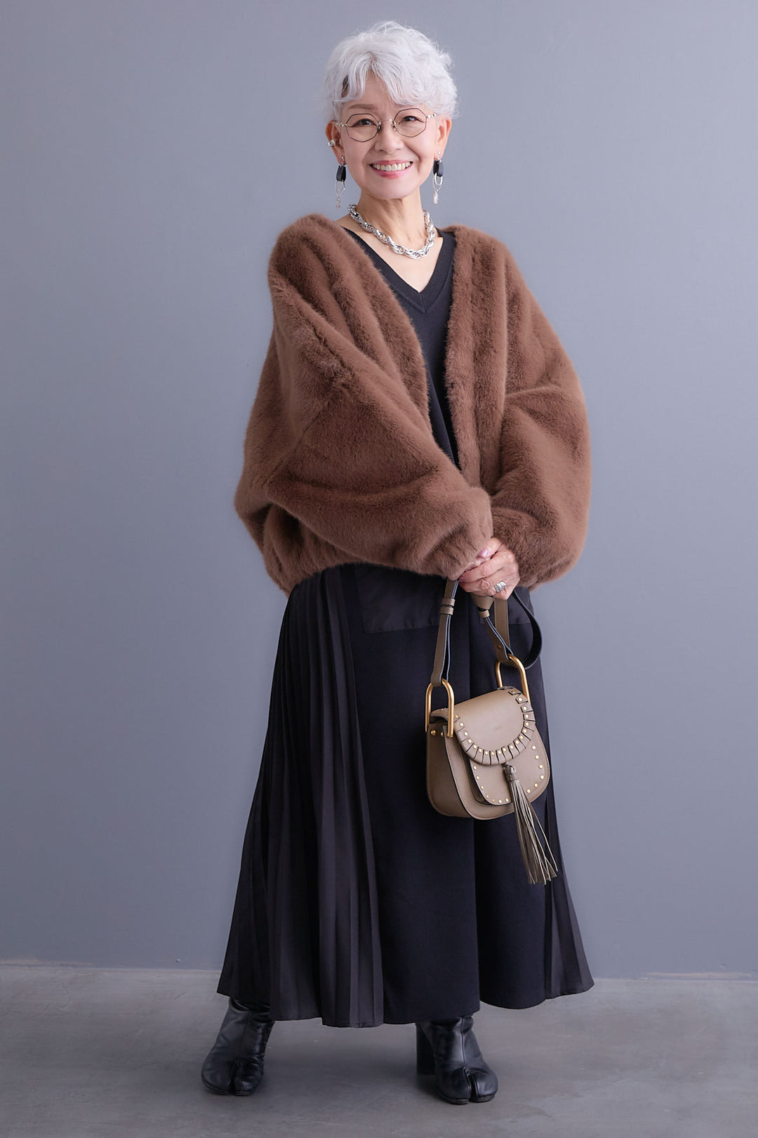 【予約】ノーカラーラウンドシルエットファーコート