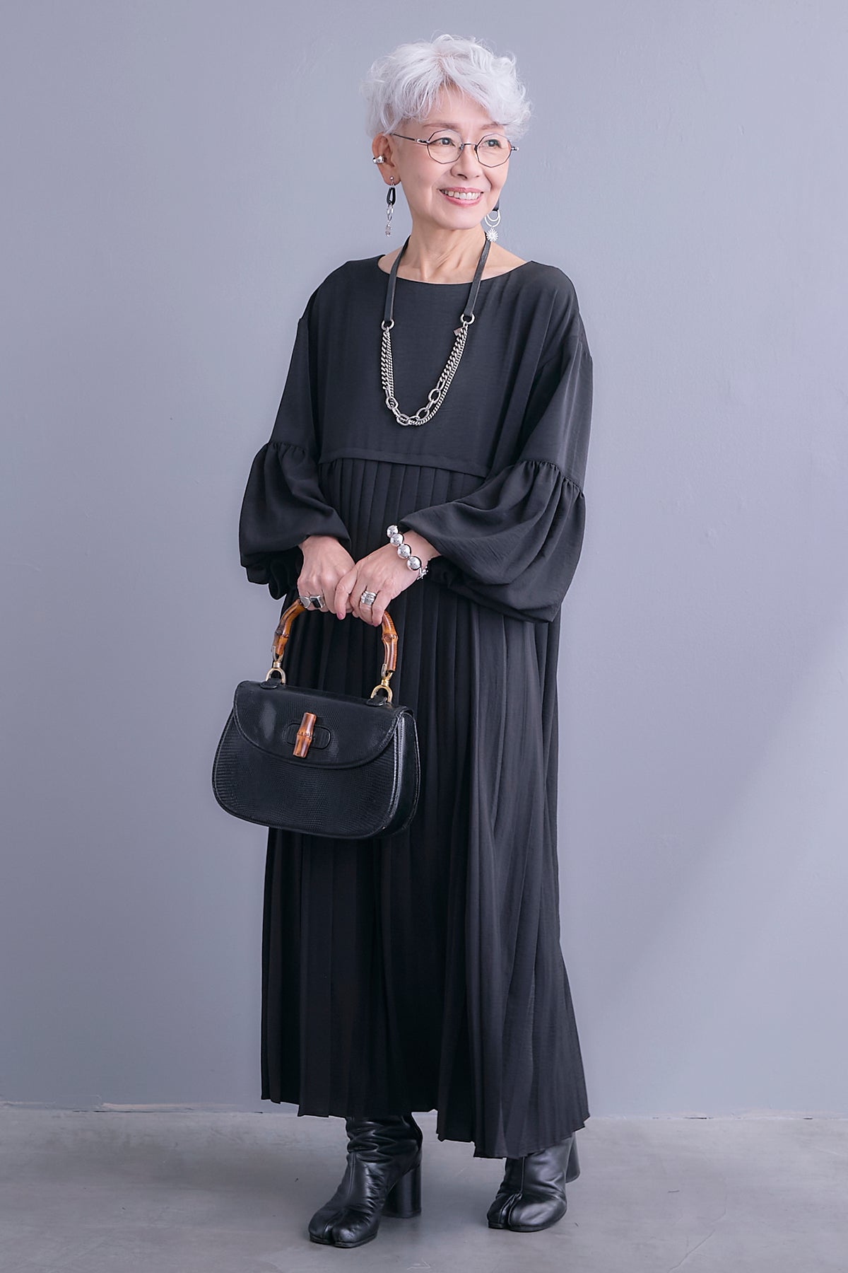 予約】バルーンスリーブプリーツデザインワンピース – AIJAN