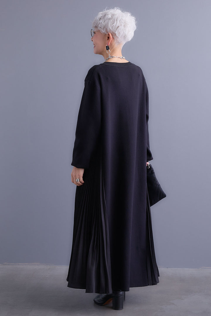 【予約】ZIPポケットサイドプリーツニットワンピース