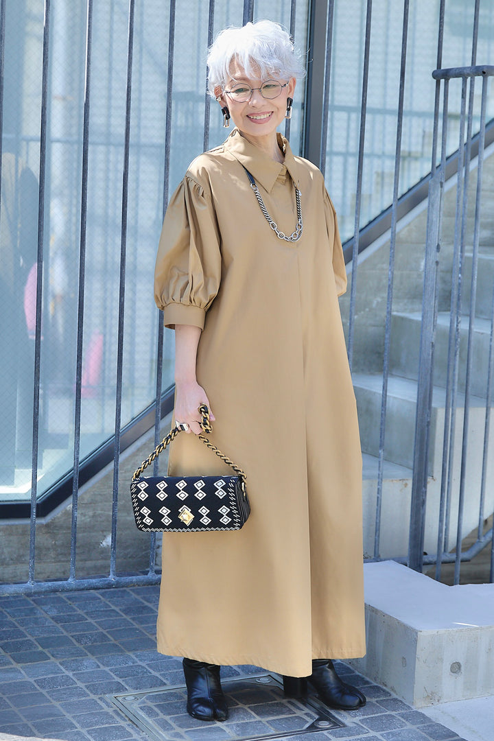 【予約】バックロゴエンブロイダリーボリュームスリーブシャツワンピース