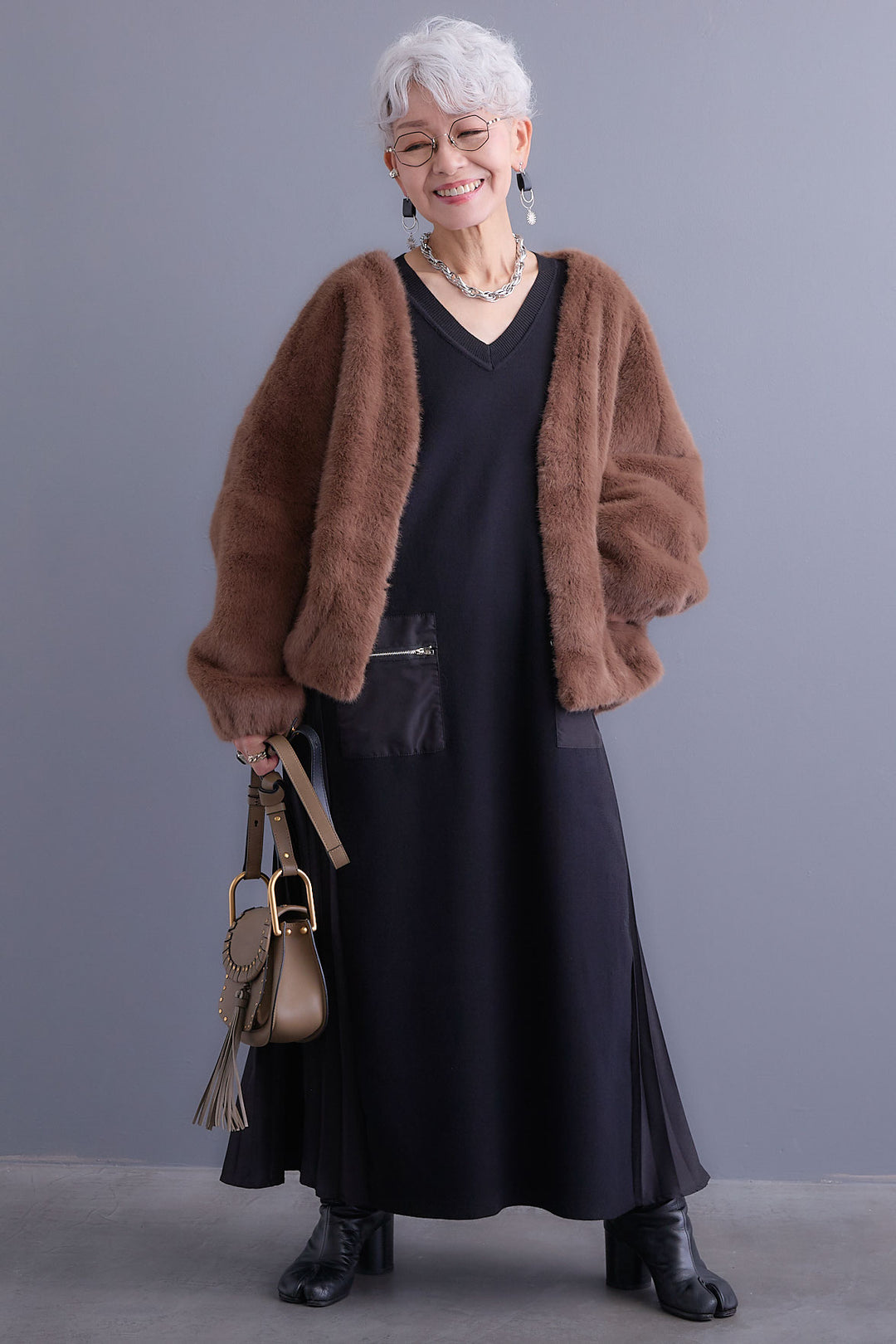 【SET】ZIPポケットサイドプリーツニットワンピース+ノーカラーラウンドシルエットファーコート(2set)