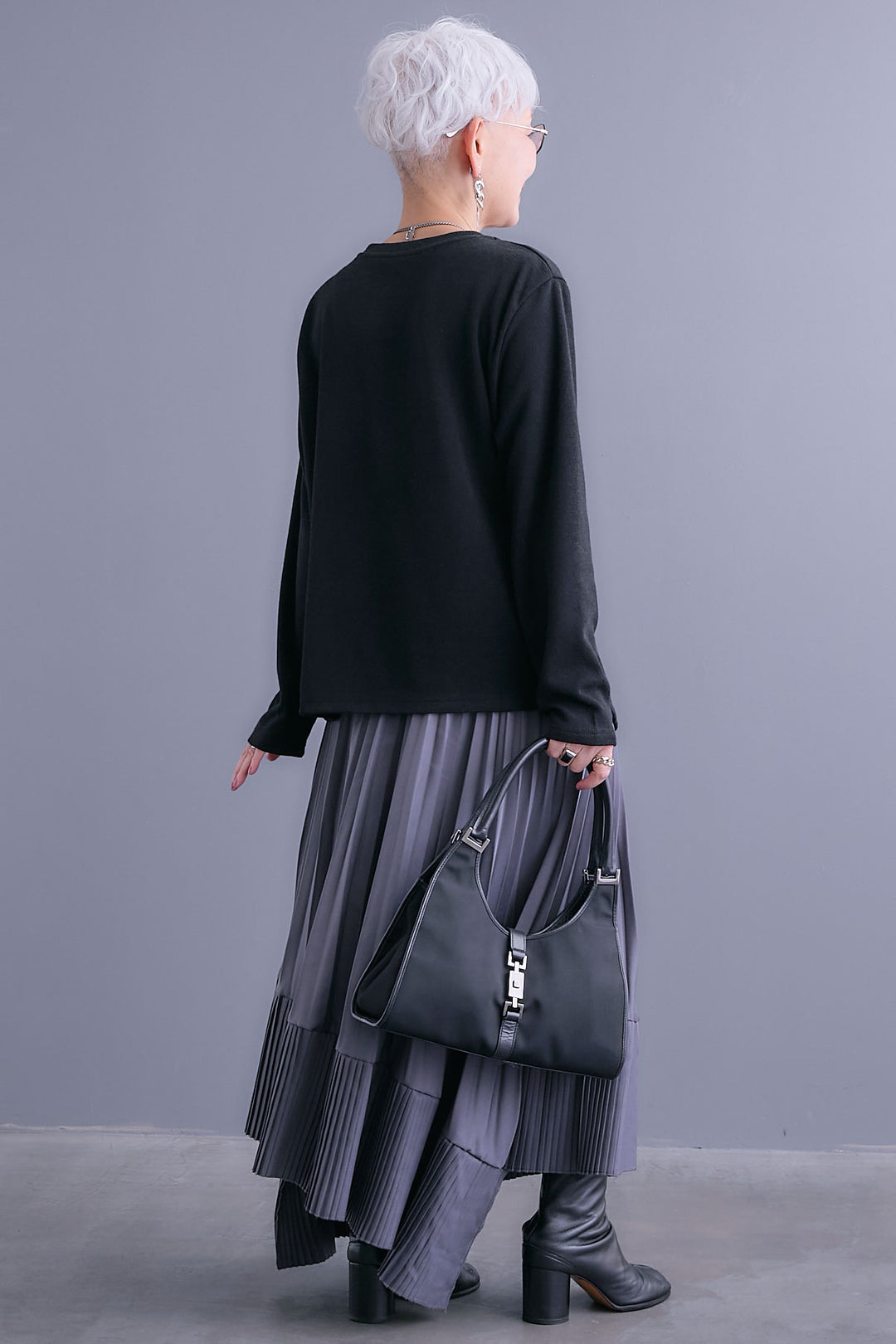 【SET】ウエストベルトアシンメトリーニットトップス+アシンメトリープリーツスカート(2set)