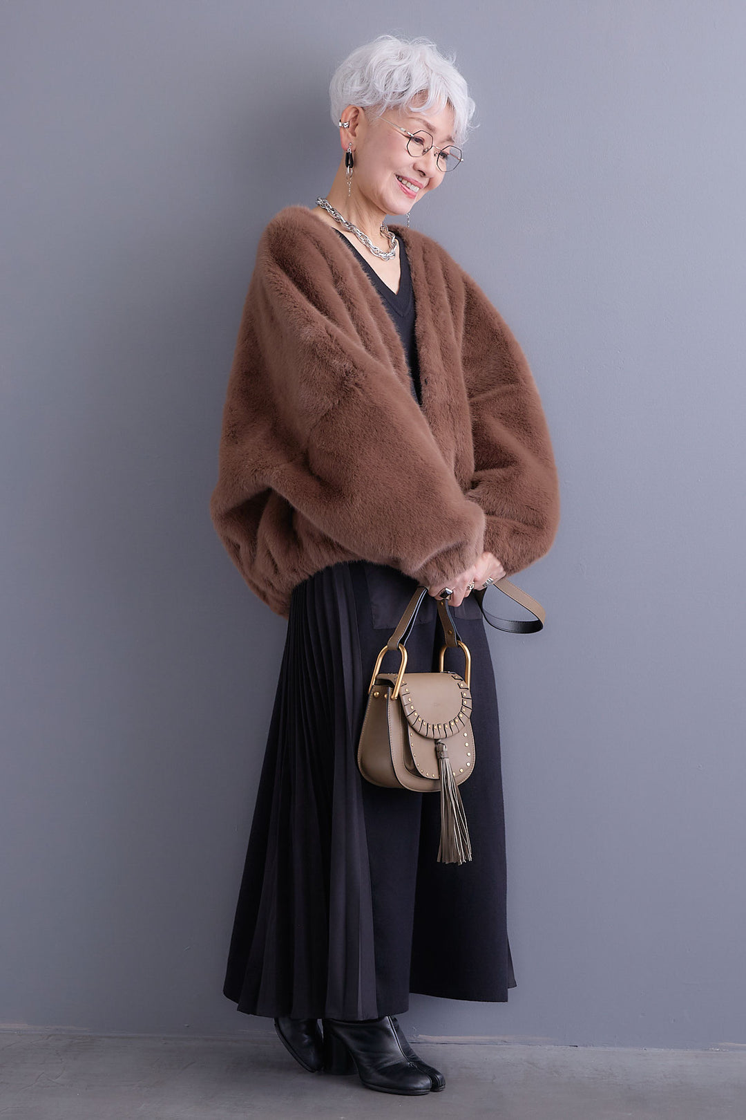 【SET】ZIPポケットサイドプリーツニットワンピース+ノーカラーラウンドシルエットファーコート(2set)