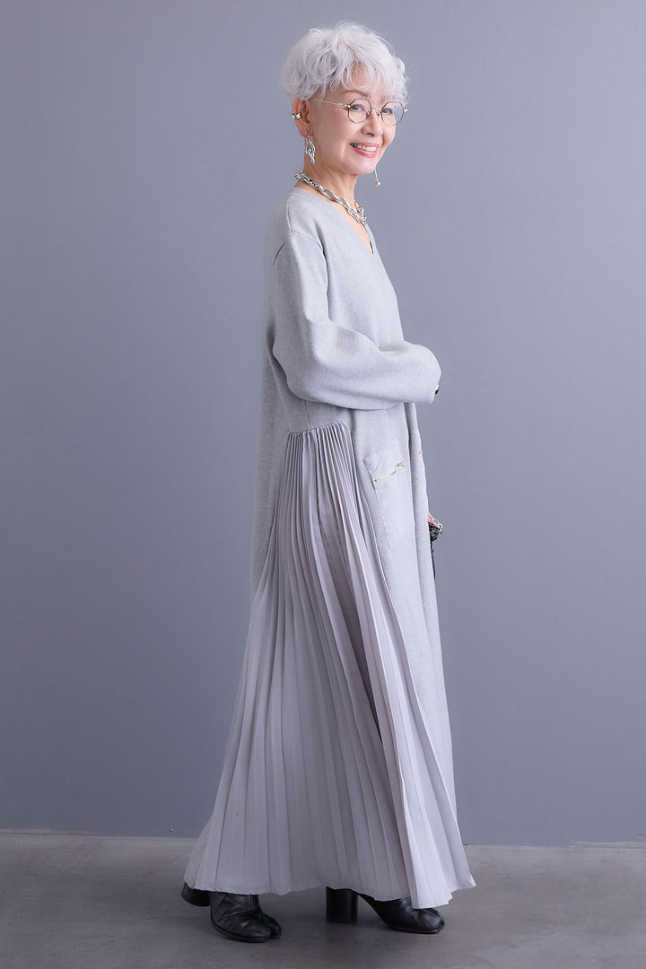 【予約】ZIPポケットサイドプリーツニットワンピース