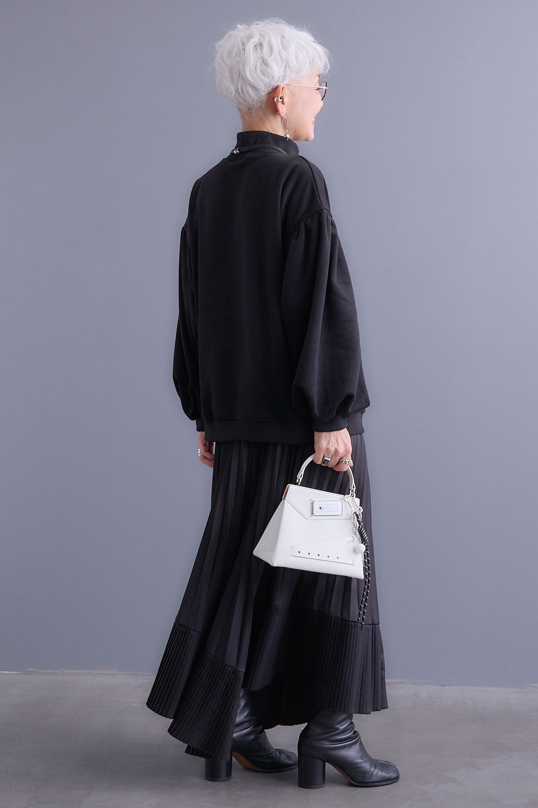 【SET】ボリュームスリーブモックネックプルオーバー+アシンメトリープリーツスカート(2set)