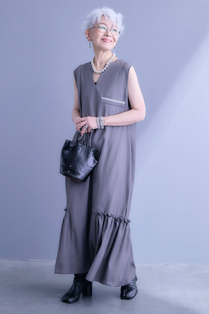 【予約】パイピングデザインスキッパーノースリーブワンピース