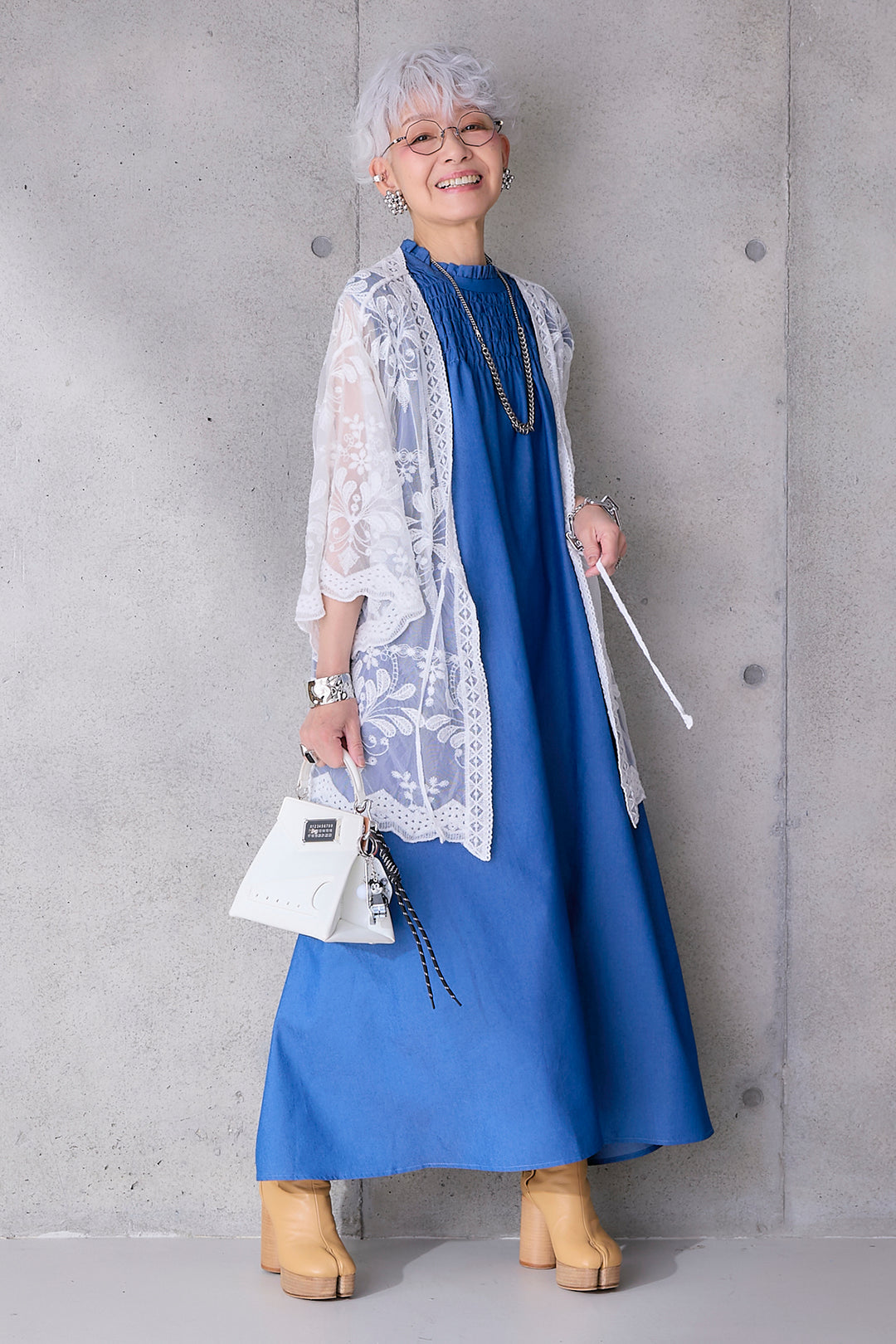 【予約】ソフトデニムシャーリングスタンドネックワンピース