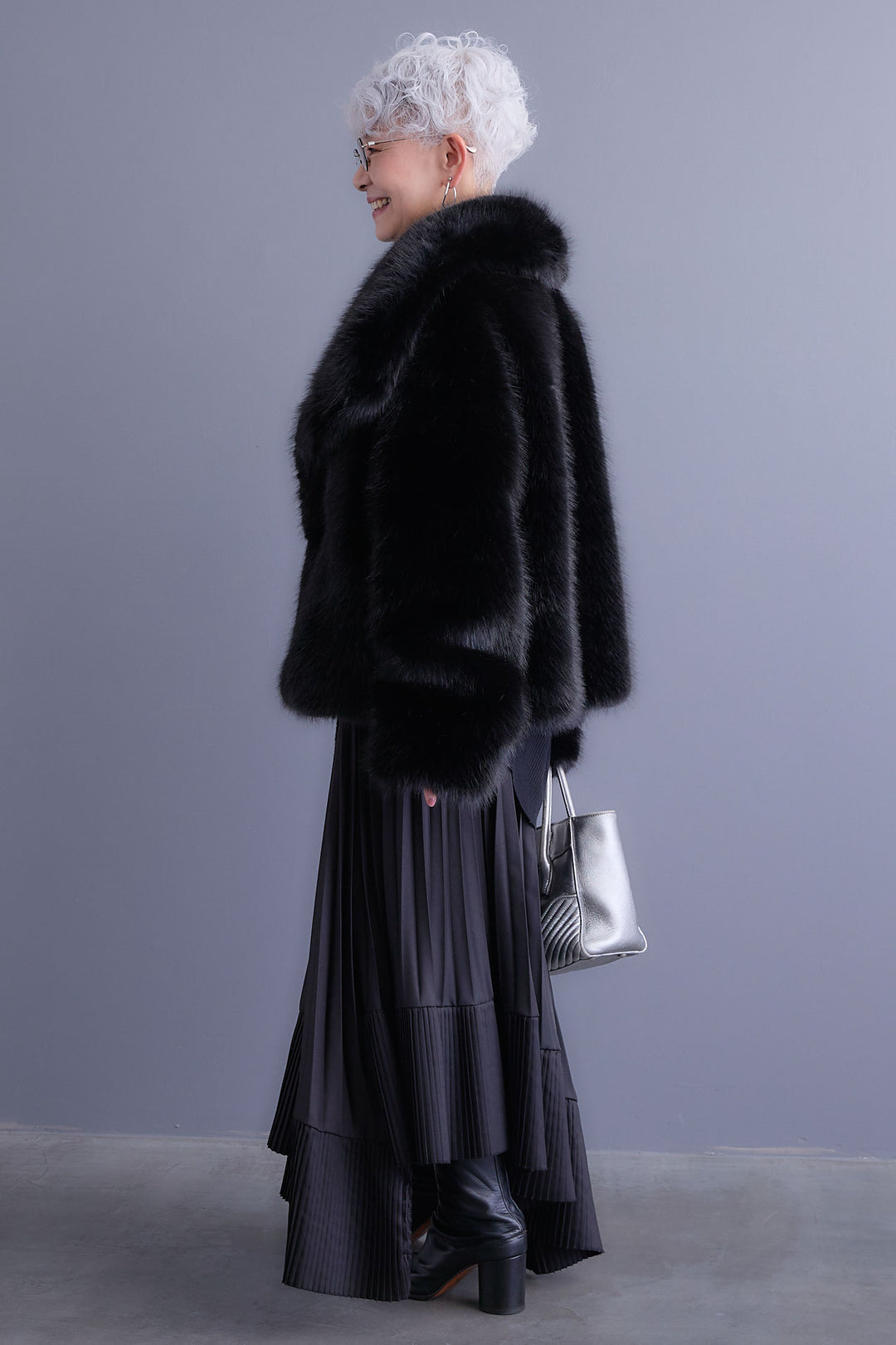 【SET】アシンメトリーオーバーニット+オーバーカラーファーコート+アシンメトリープリーツスカート(3set)