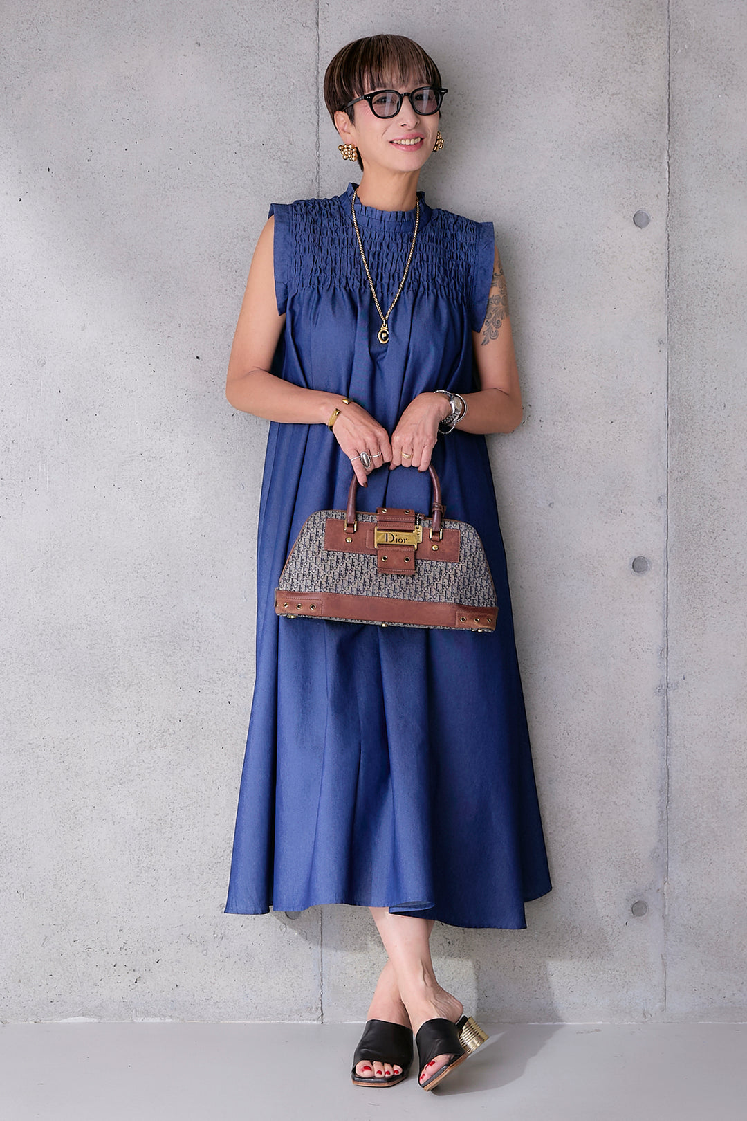 【予約】ソフトデニムシャーリングスタンドネックワンピース