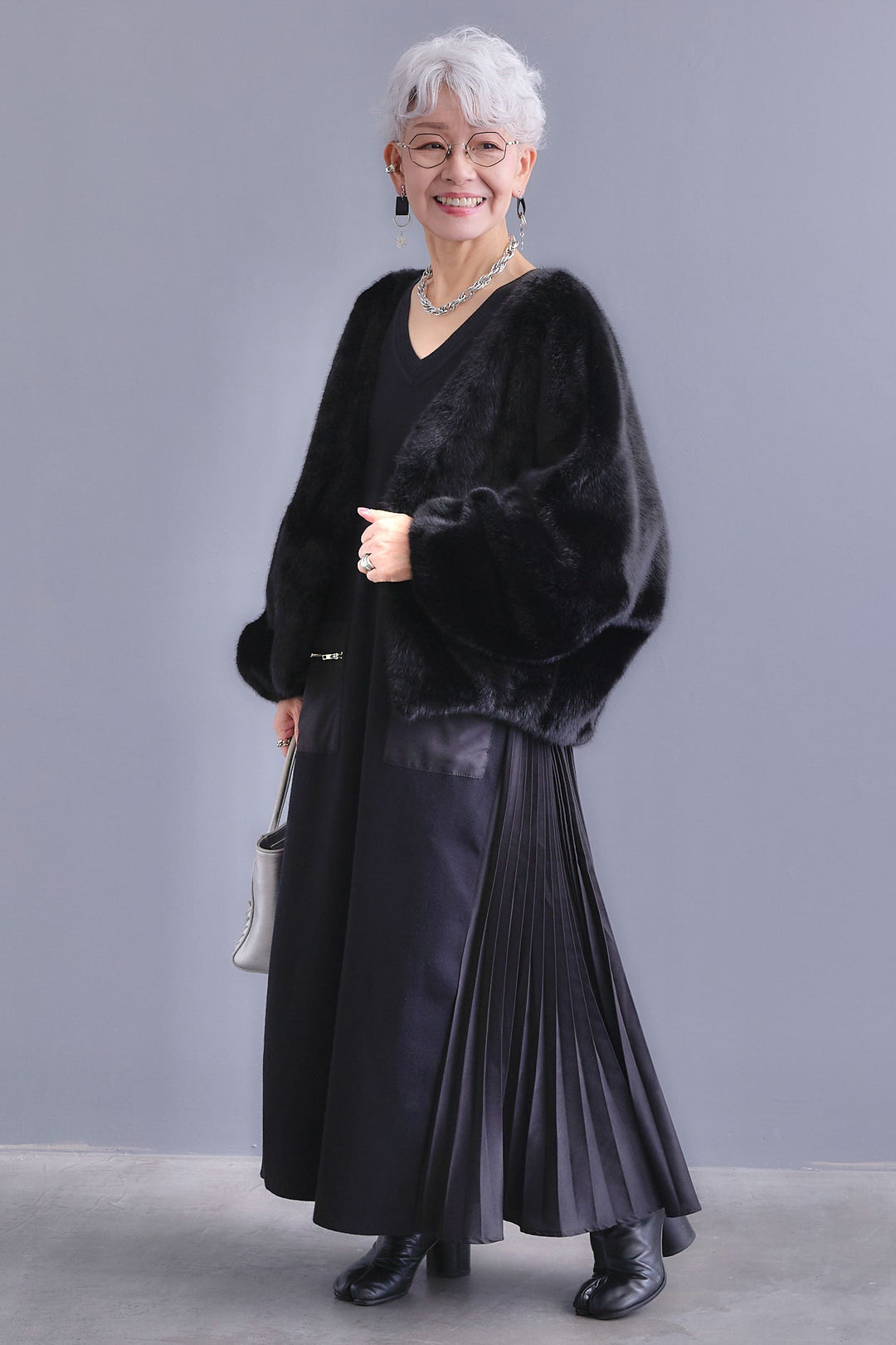 【予約】ノーカラーラウンドシルエットファーコート