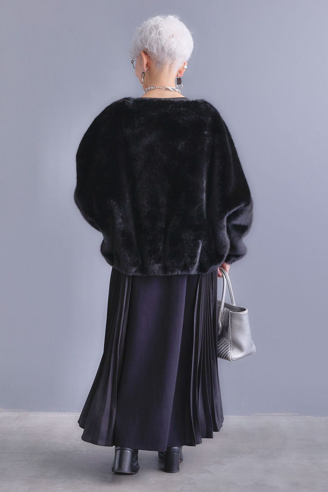 【SET】ZIPポケットサイドプリーツニットワンピース+ノーカラーラウンドシルエットファーコート(2set)