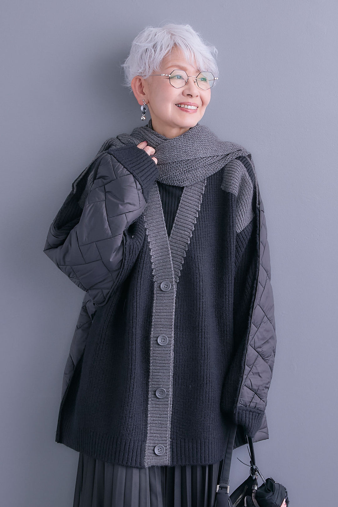 【SET】バックキルティングローゲージニットカーディガン【ストール付き】+アシンメトリープリーツスカート(2set)