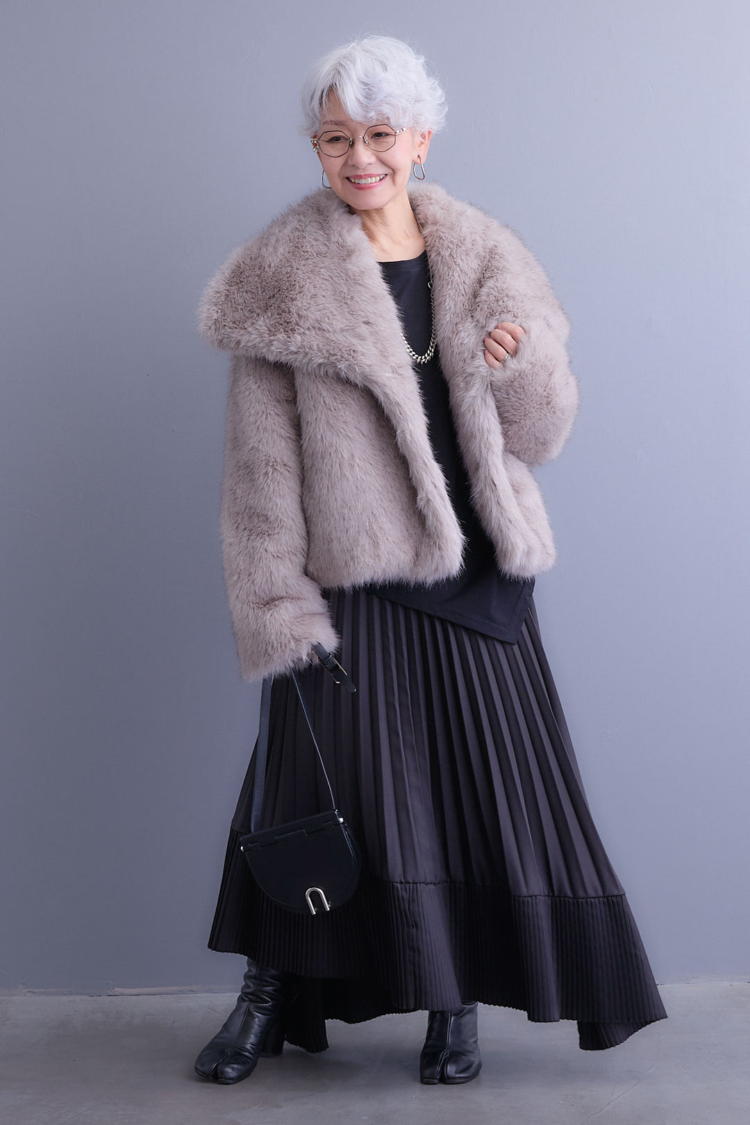 【SET】アシンメトリーロンT+オーバーカラーファーコート+アシンメトリープリーツスカート(3set)