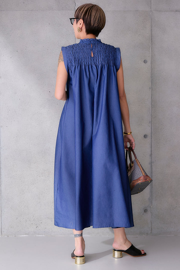 【予約】ソフトデニムシャーリングスタンドネックワンピース