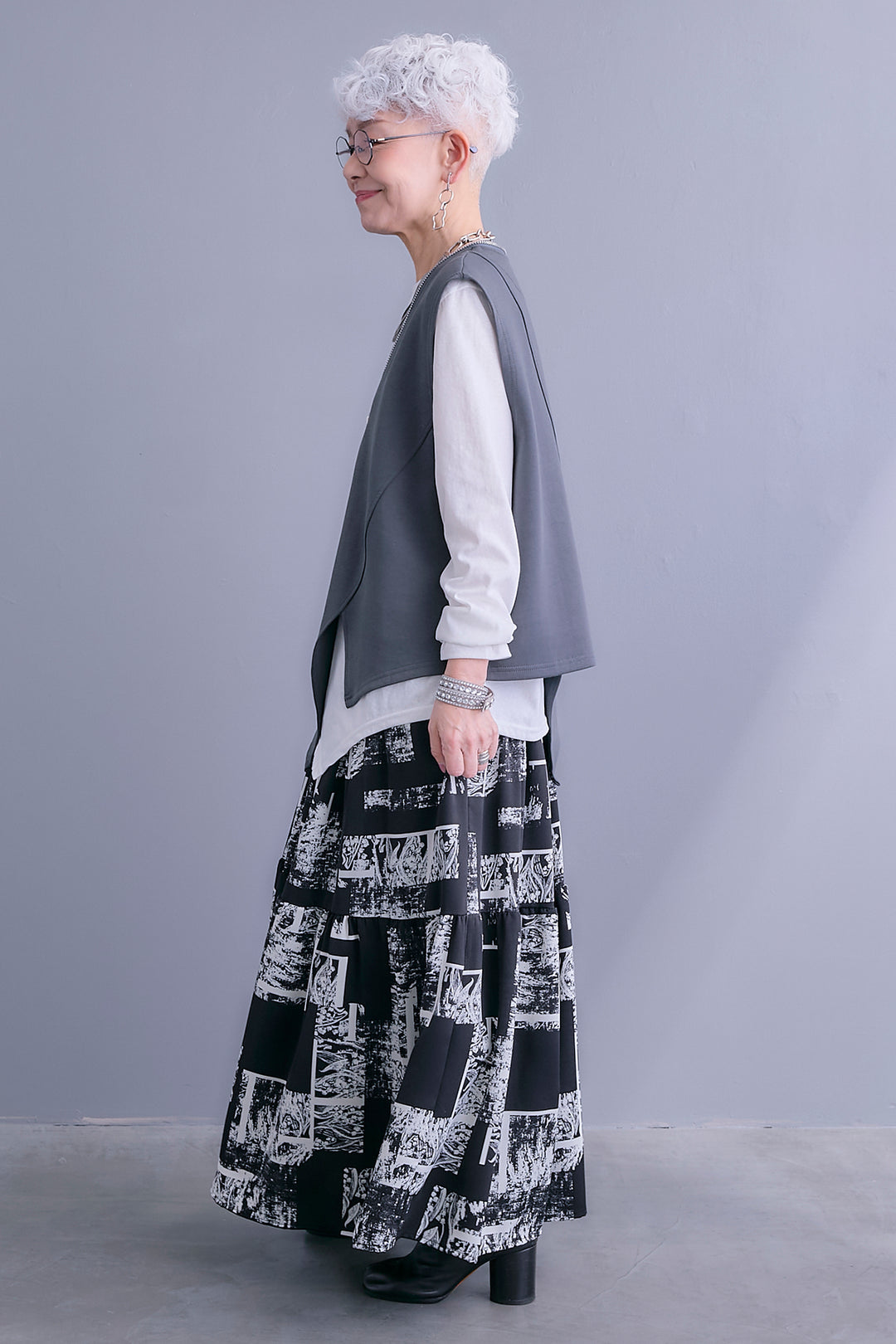 【SET】ZIPオープンVネックベスト+アシメロンT+スズランモノトーンフレアスカート(2set)